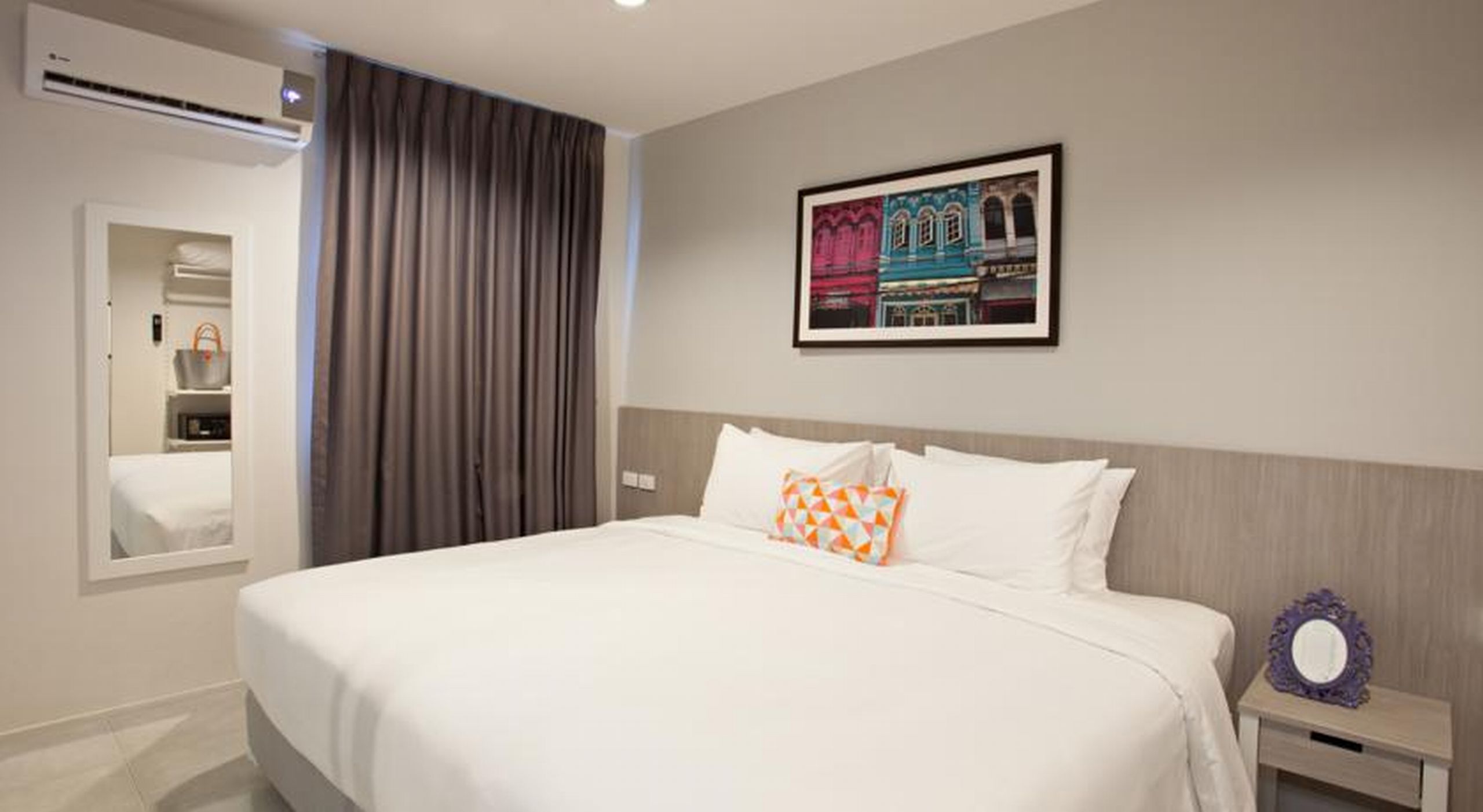 Recenta Suite Phuket Suanluang