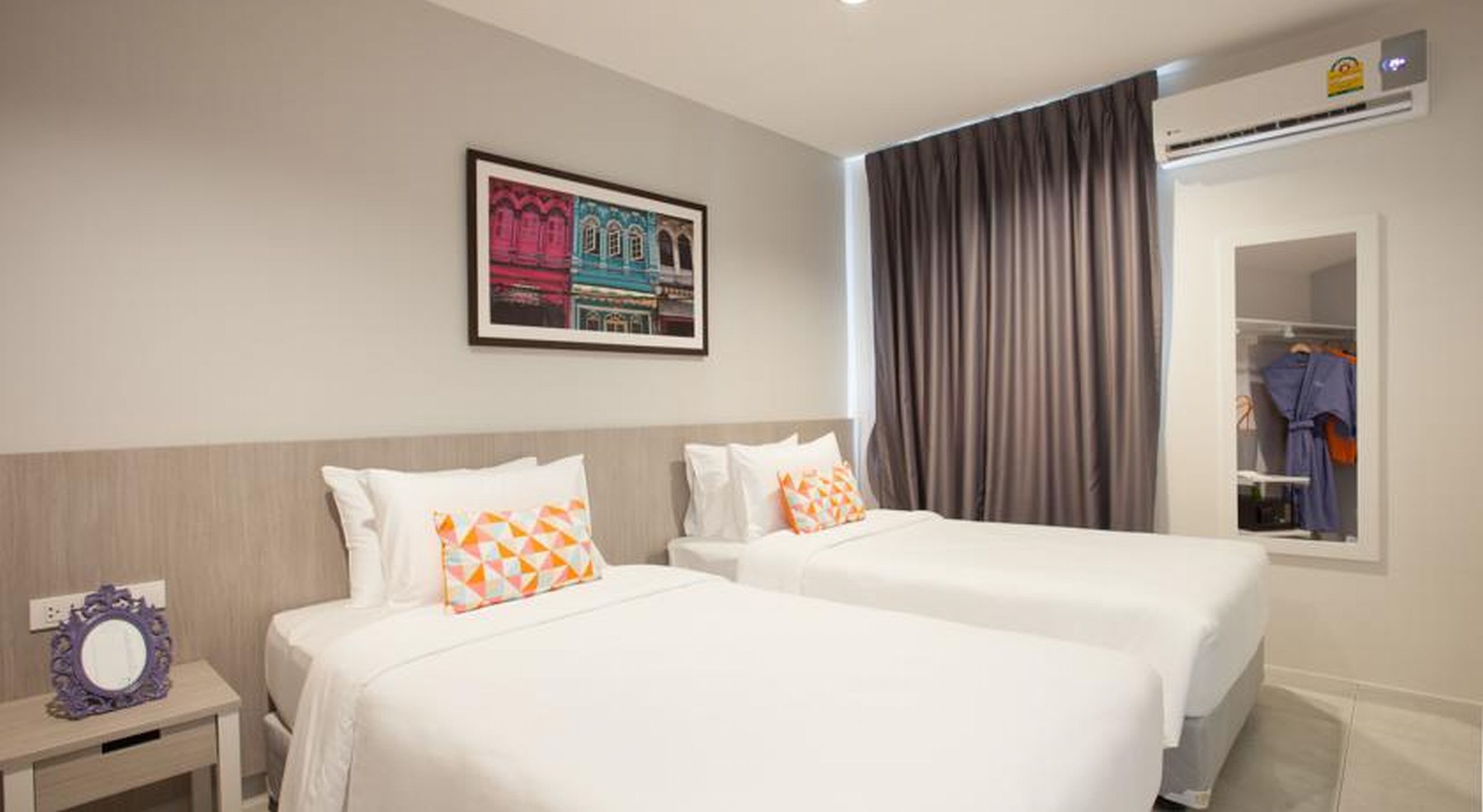Recenta Suite Phuket Suanluang