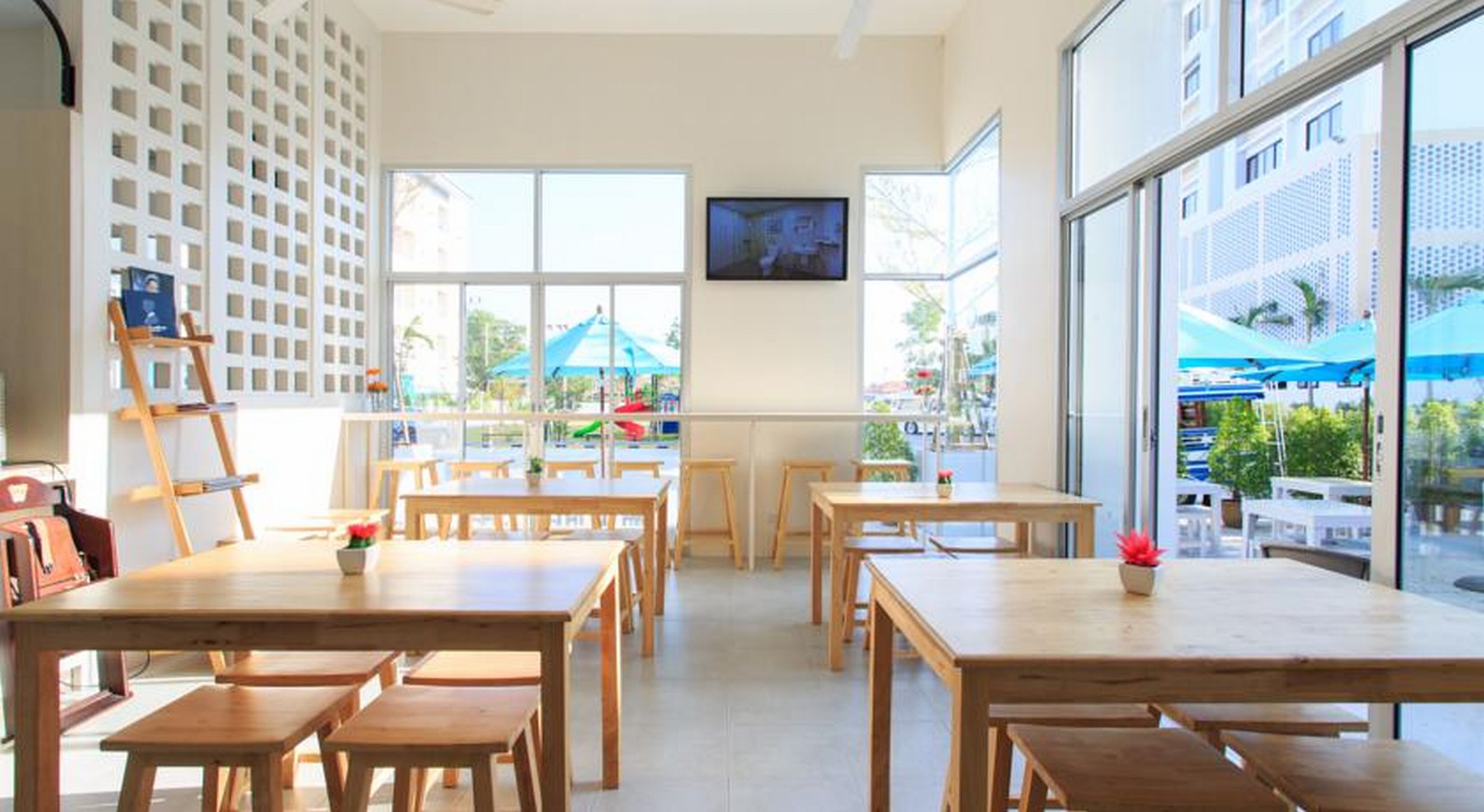 Recenta Suite Phuket Suanluang