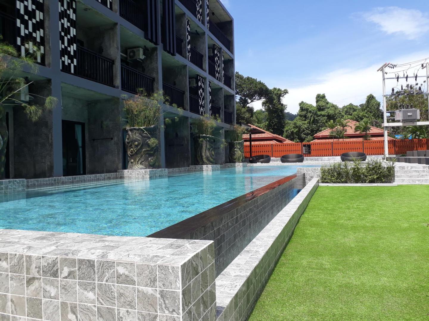 Maneetel Krabi Beachfront