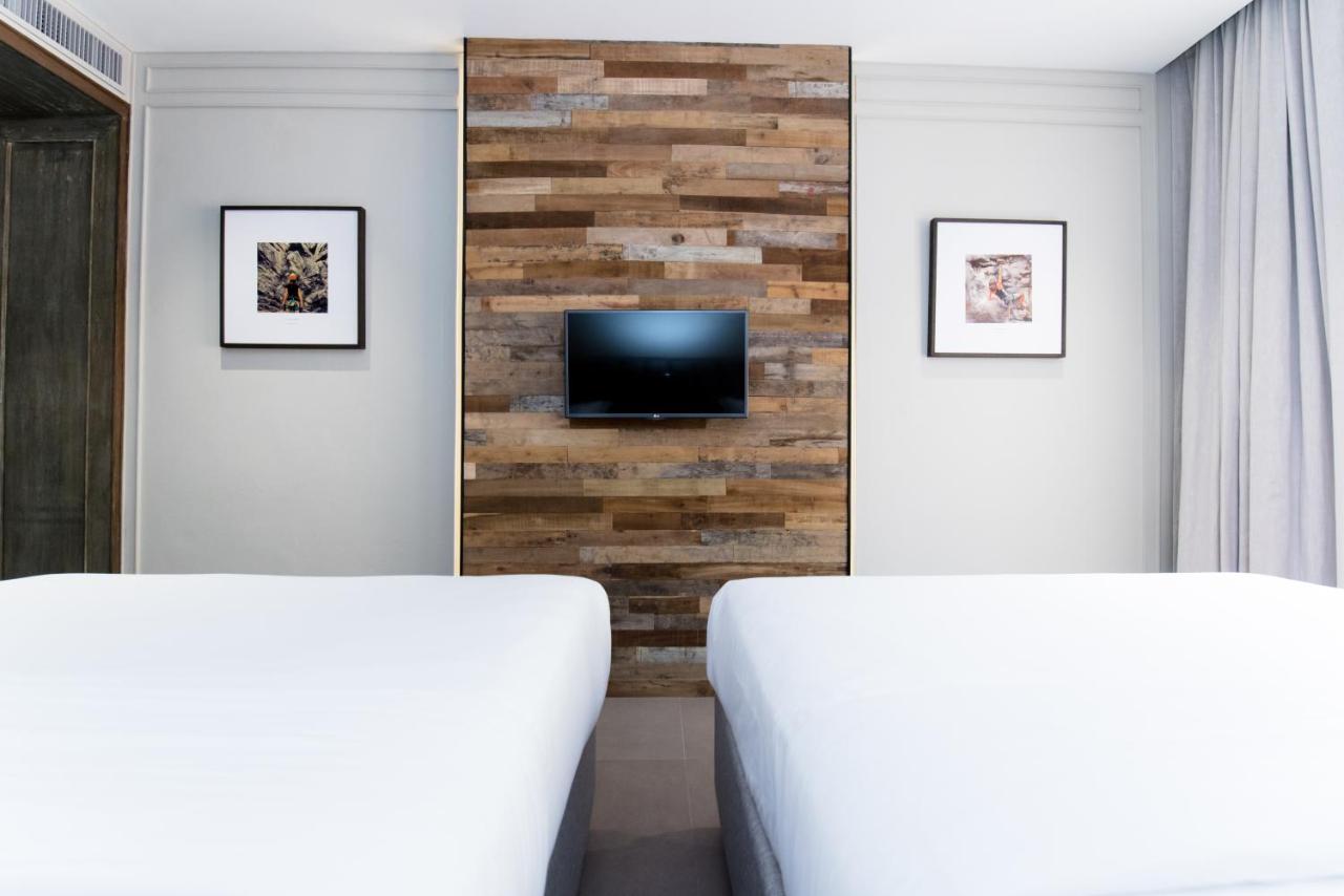 Sugar Marina Resort Cliffhanger