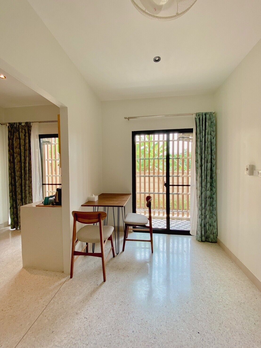 Calamint Residence Hotel