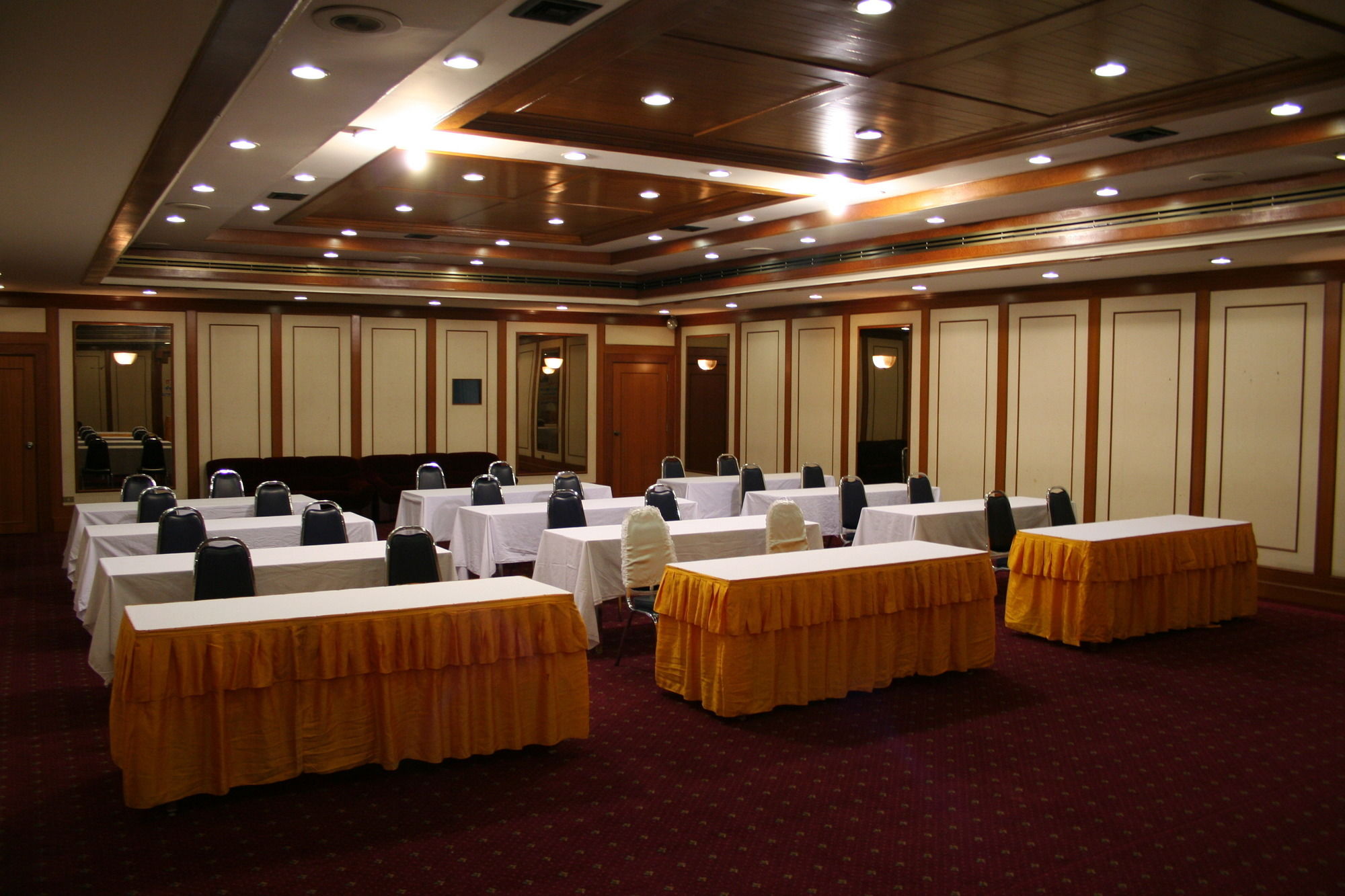 Hatyai Central Hotel