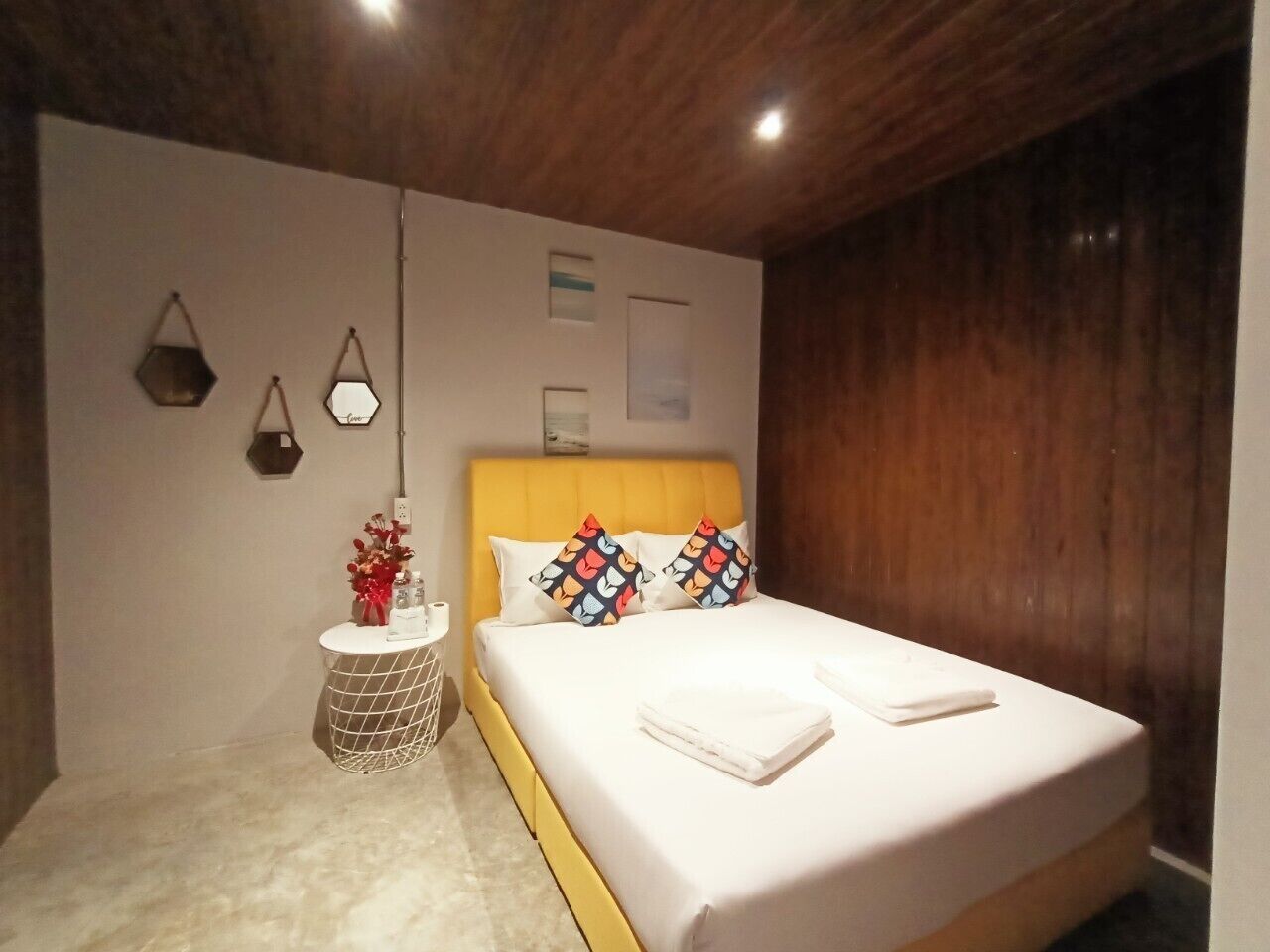 Icon Hotel