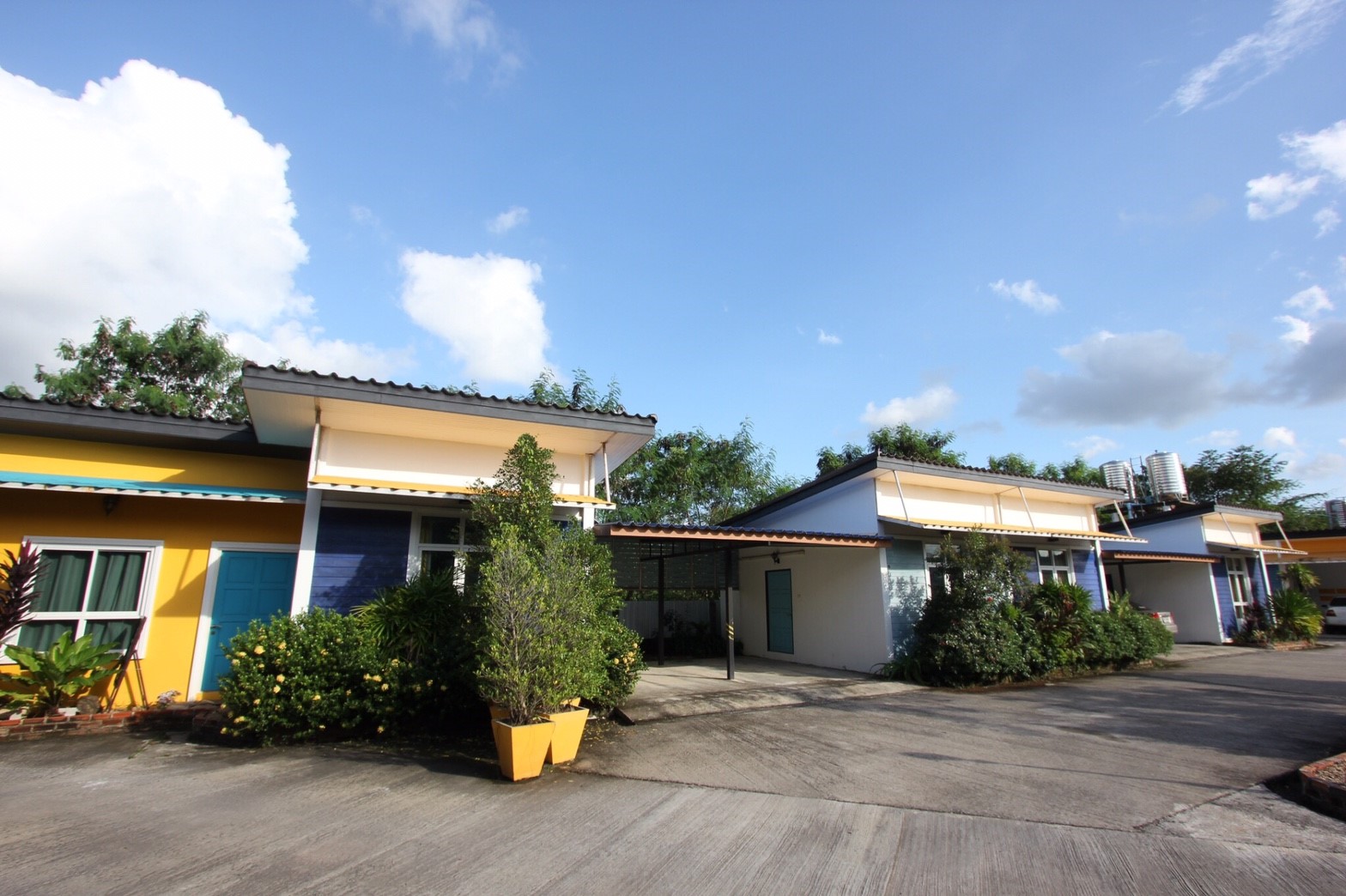 Topaas Residency & Swimming Pool