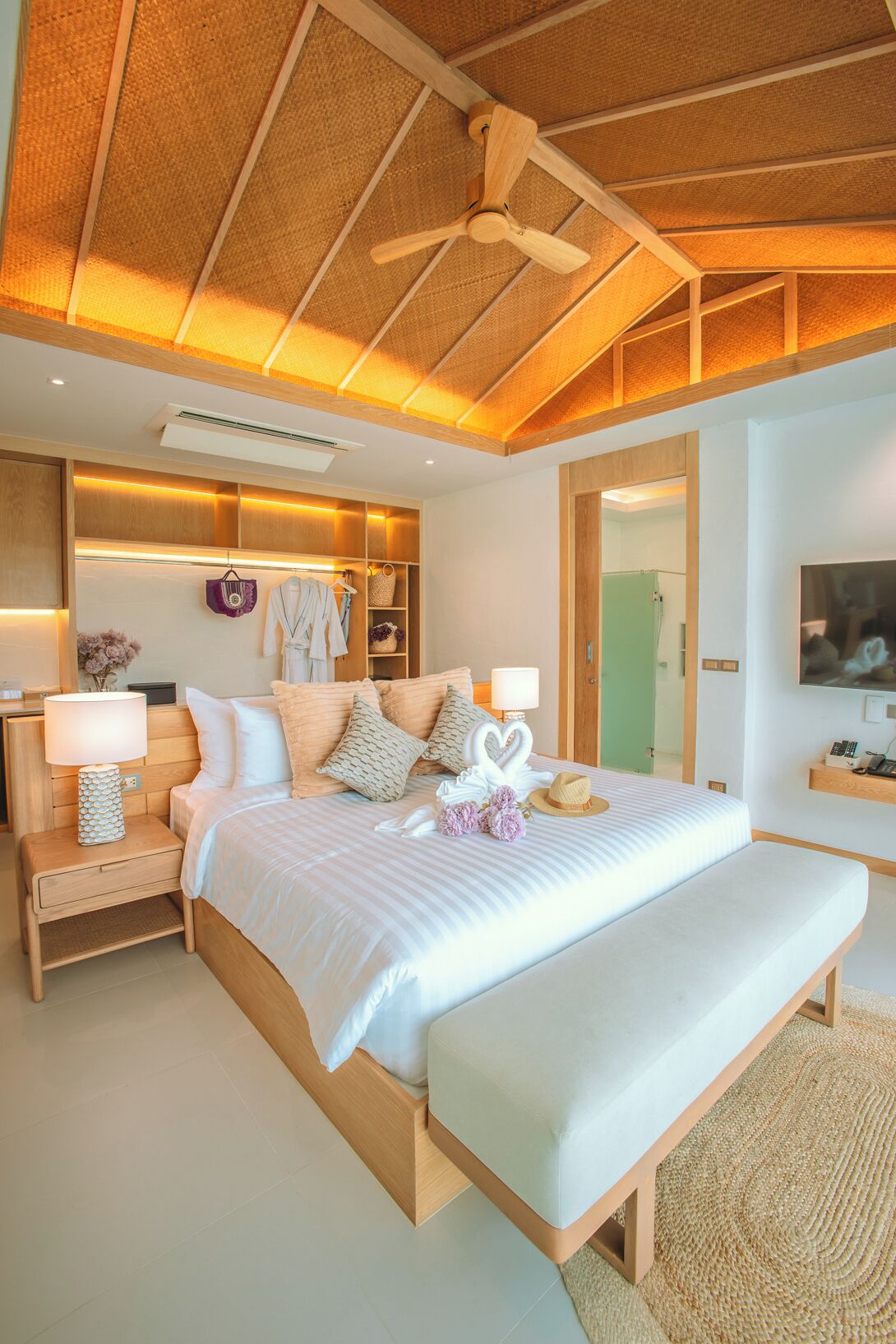 Luxtalay Khanom Hotel