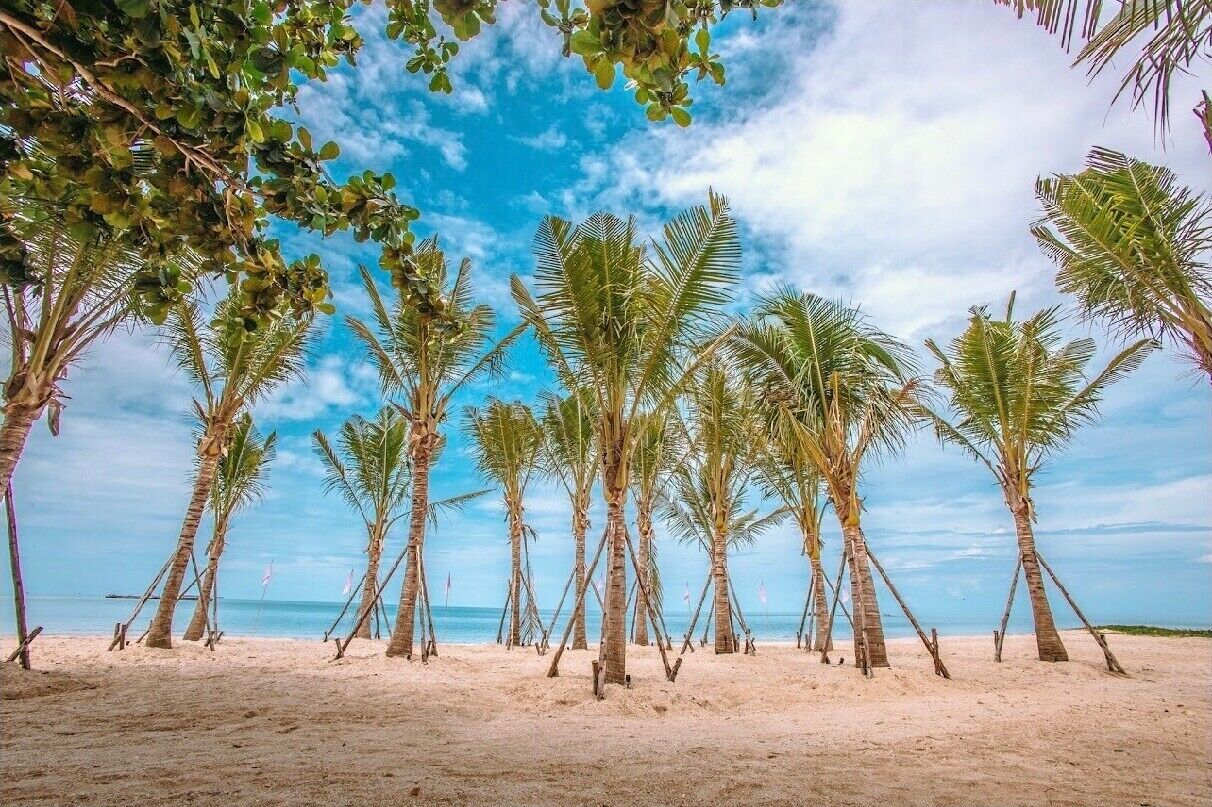 Luxtalay Khanom Hotel