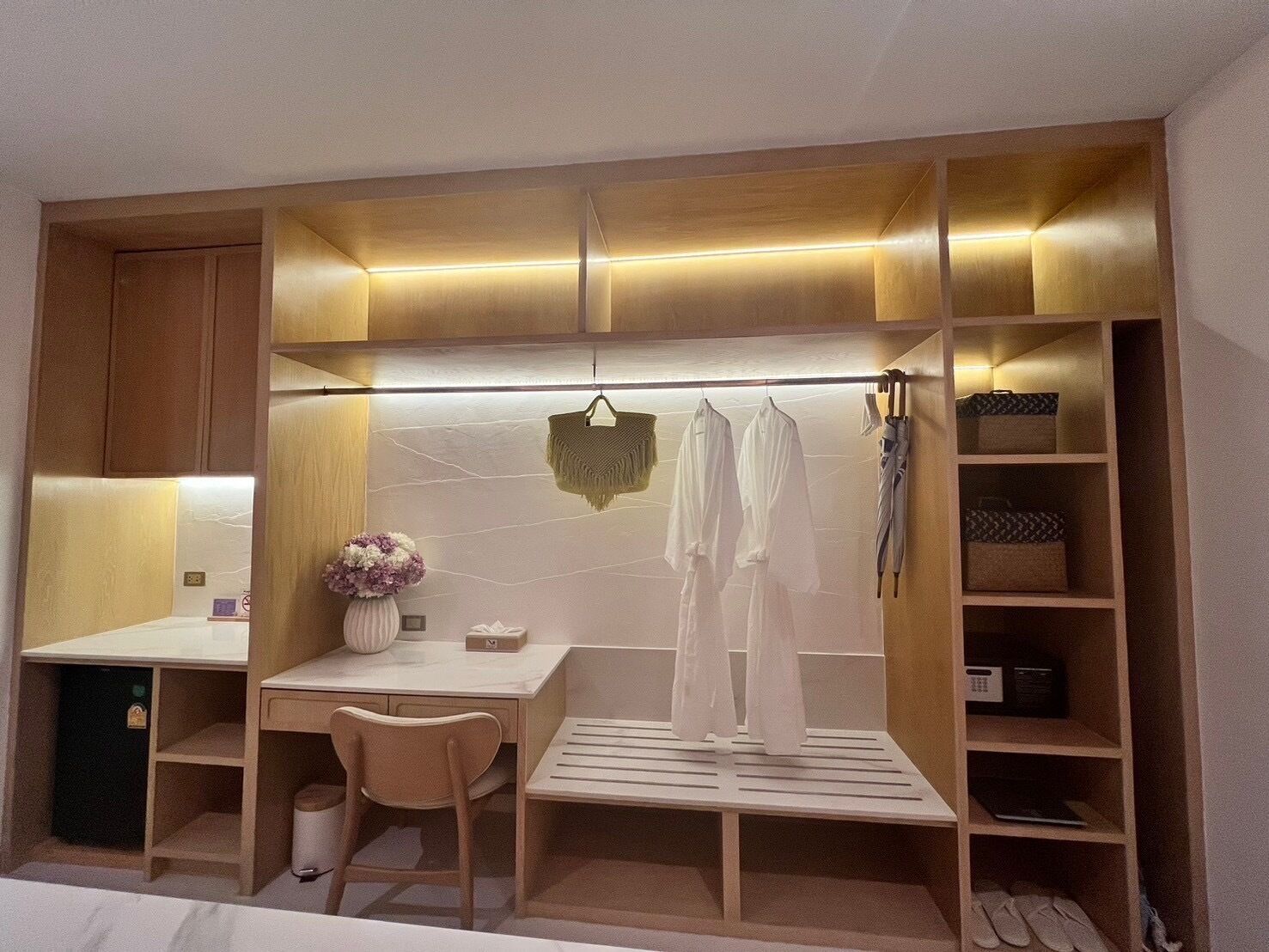 Luxtalay Khanom Hotel