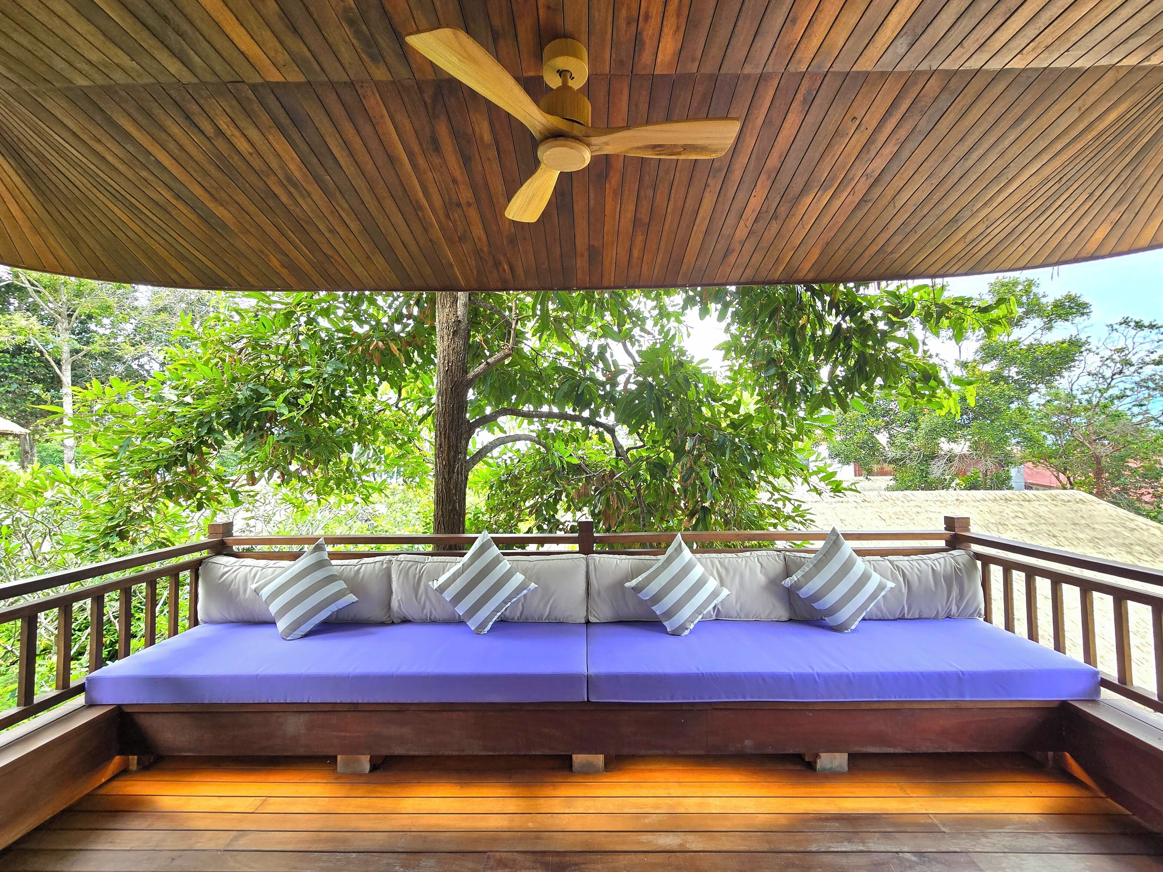 Luxtalay Khanom Hotel