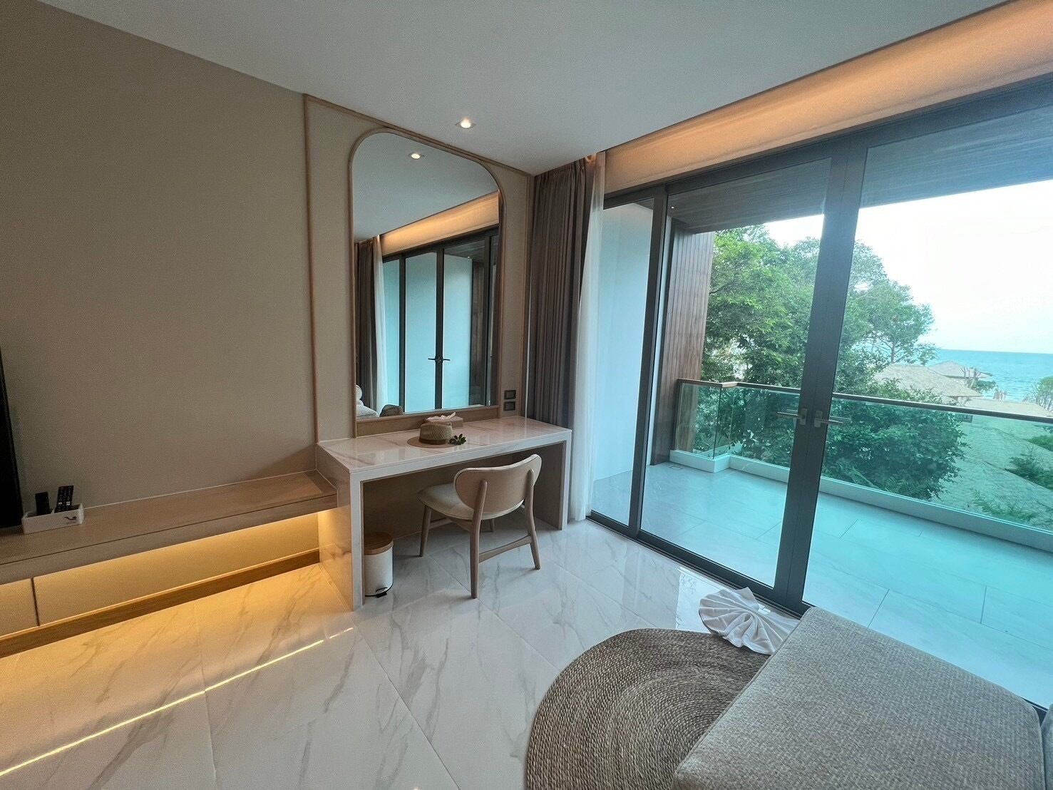 Luxtalay Khanom Hotel