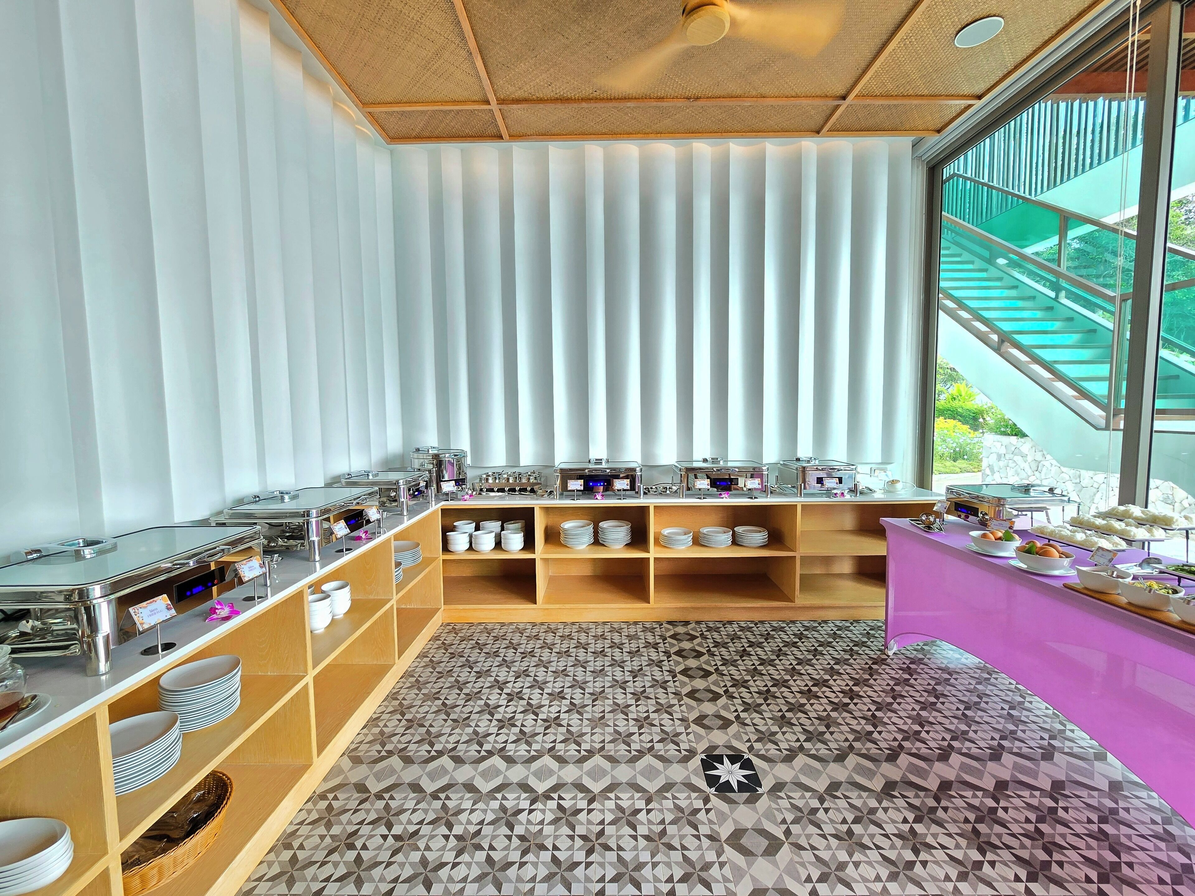 Luxtalay Khanom Hotel