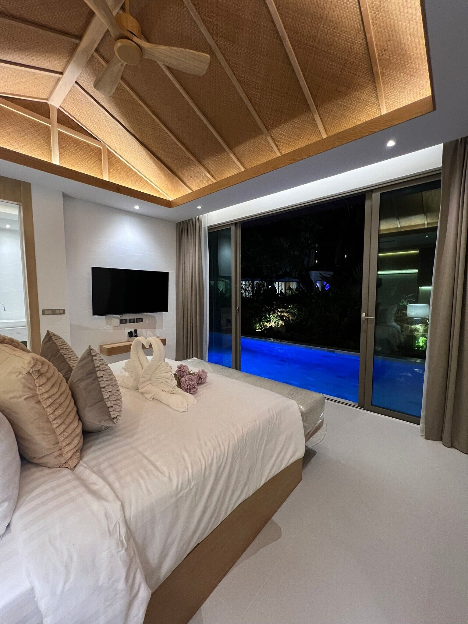 Luxtalay Khanom Hotel