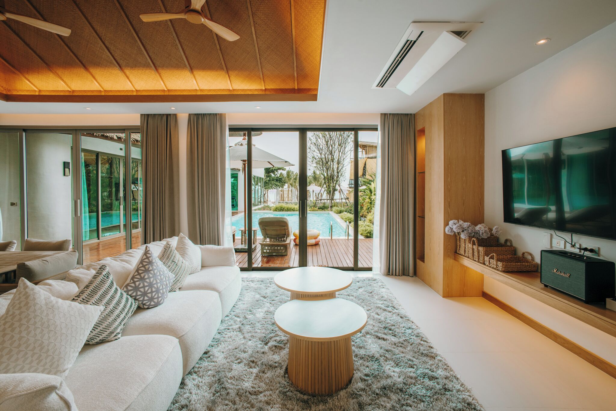 Luxtalay Khanom Hotel