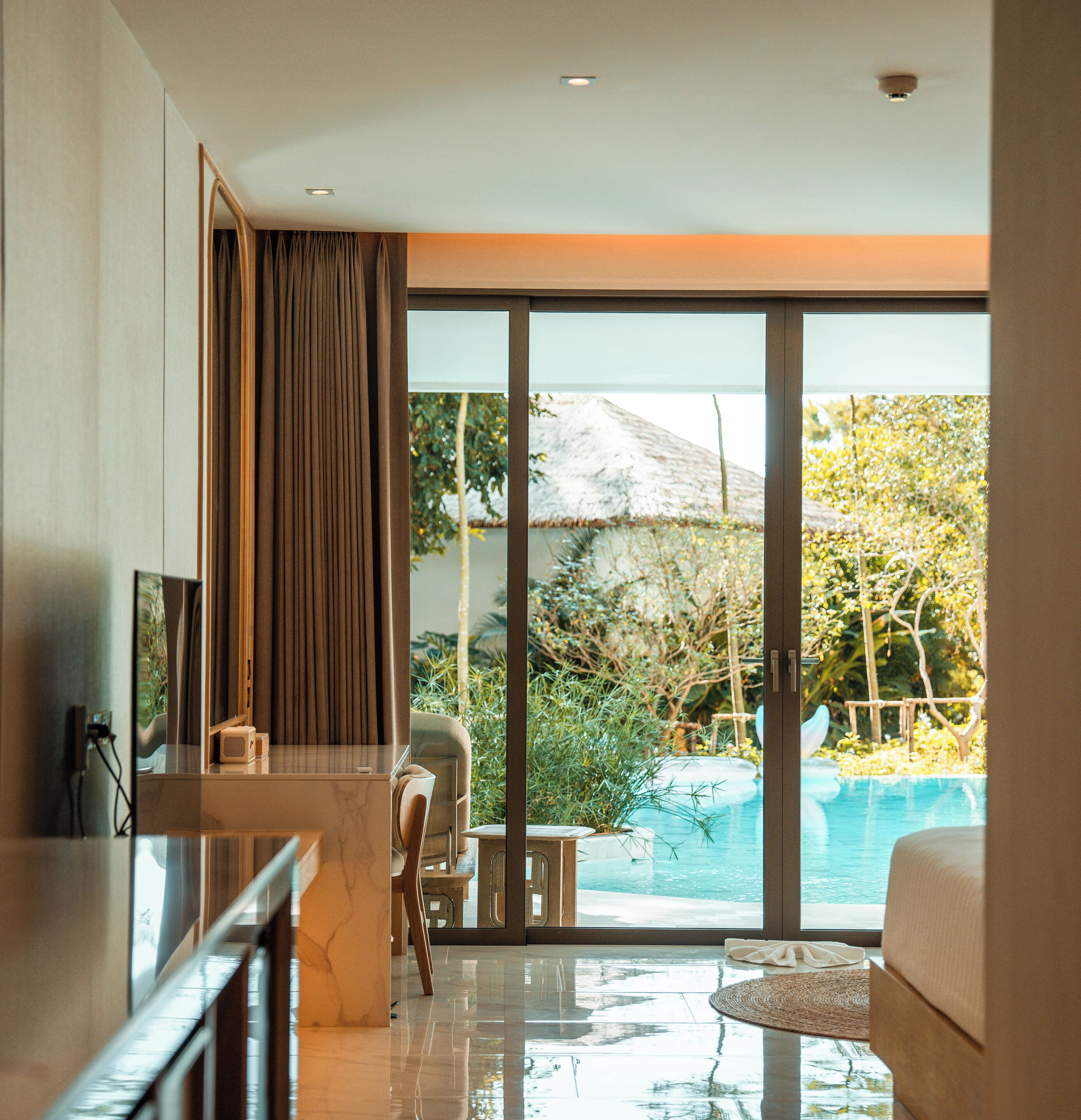 Luxtalay Khanom Hotel