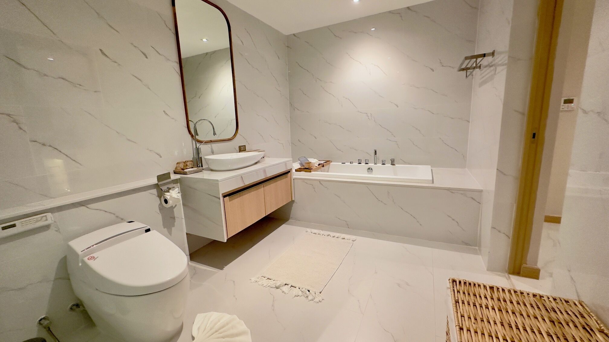 Luxtalay Khanom Hotel