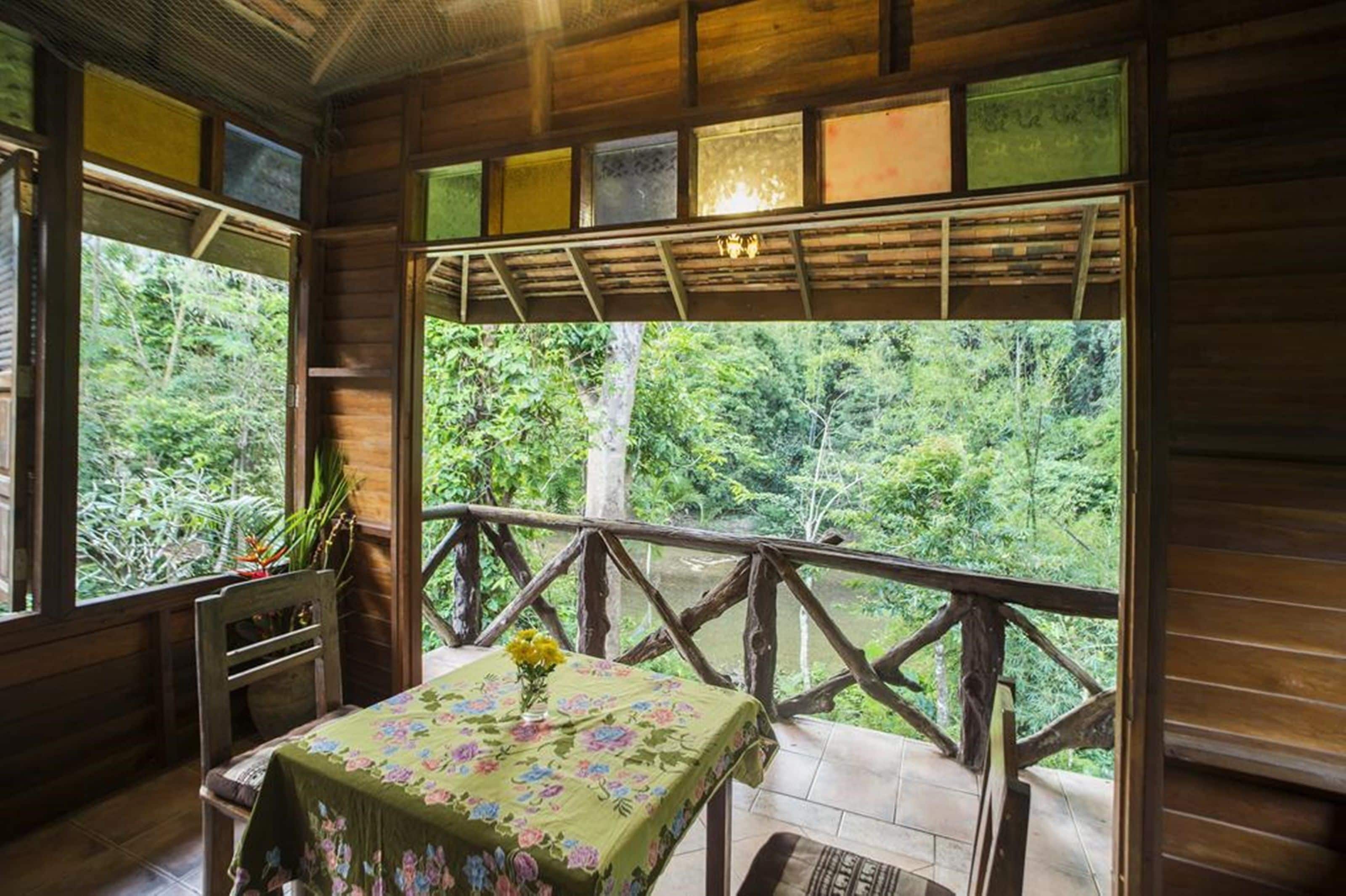 Art's Riverview Lodge