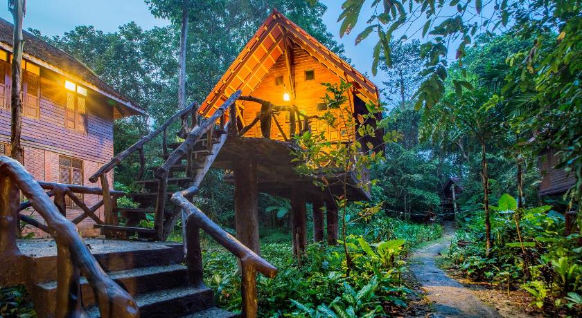 Art's Riverview Lodge