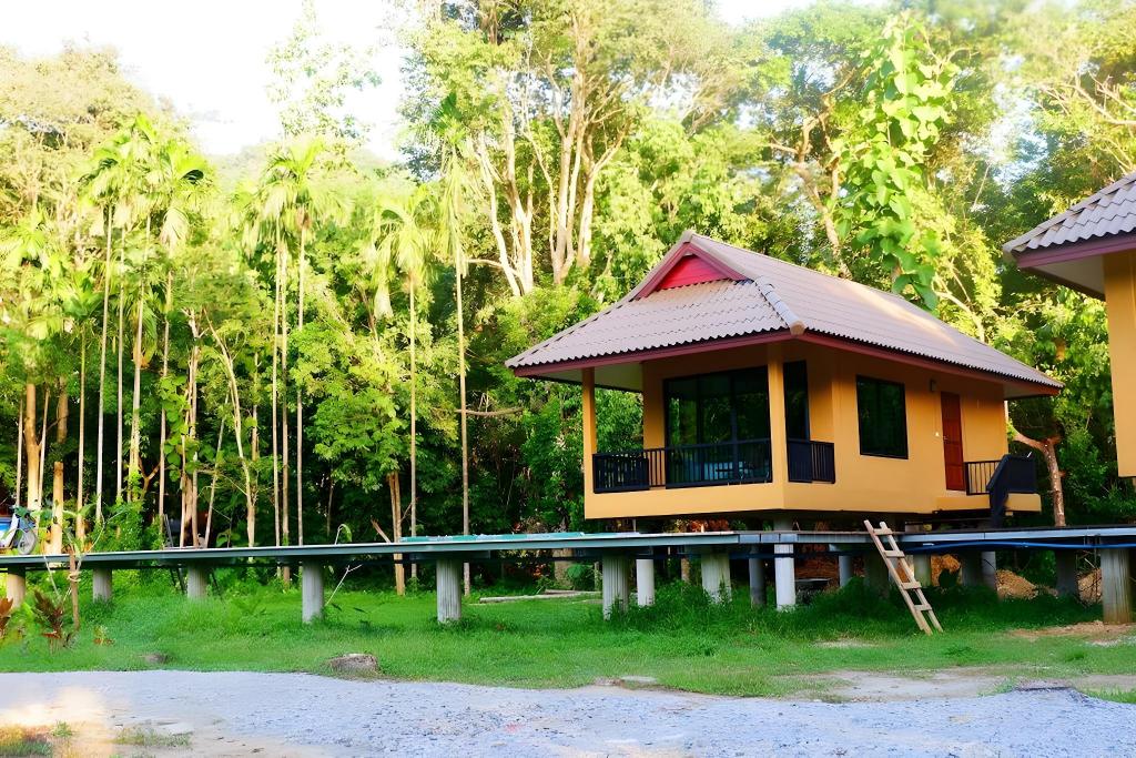 Art's Riverview Lodge
