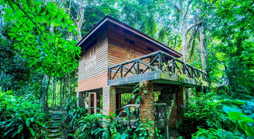 Art's Riverview Lodge