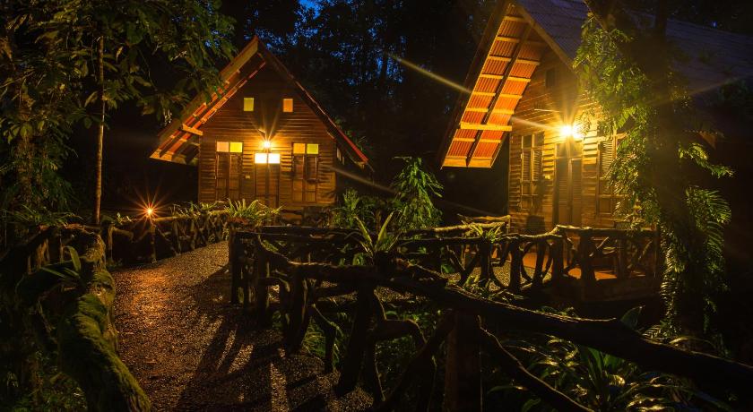 Art's Riverview Lodge