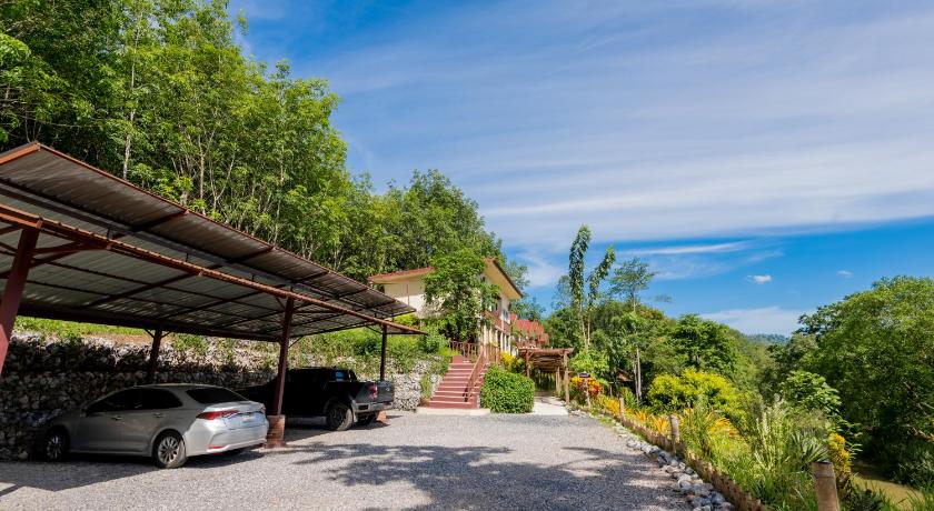 Khao Sok River Home Resort