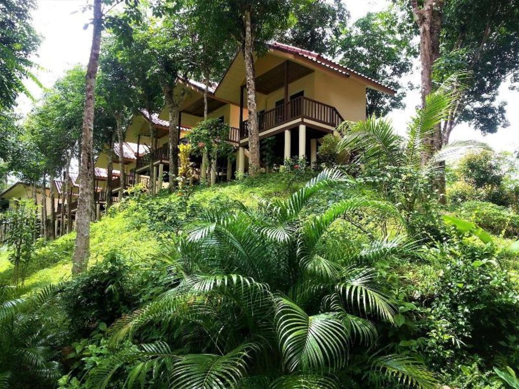 Khao Sok River Home Resort