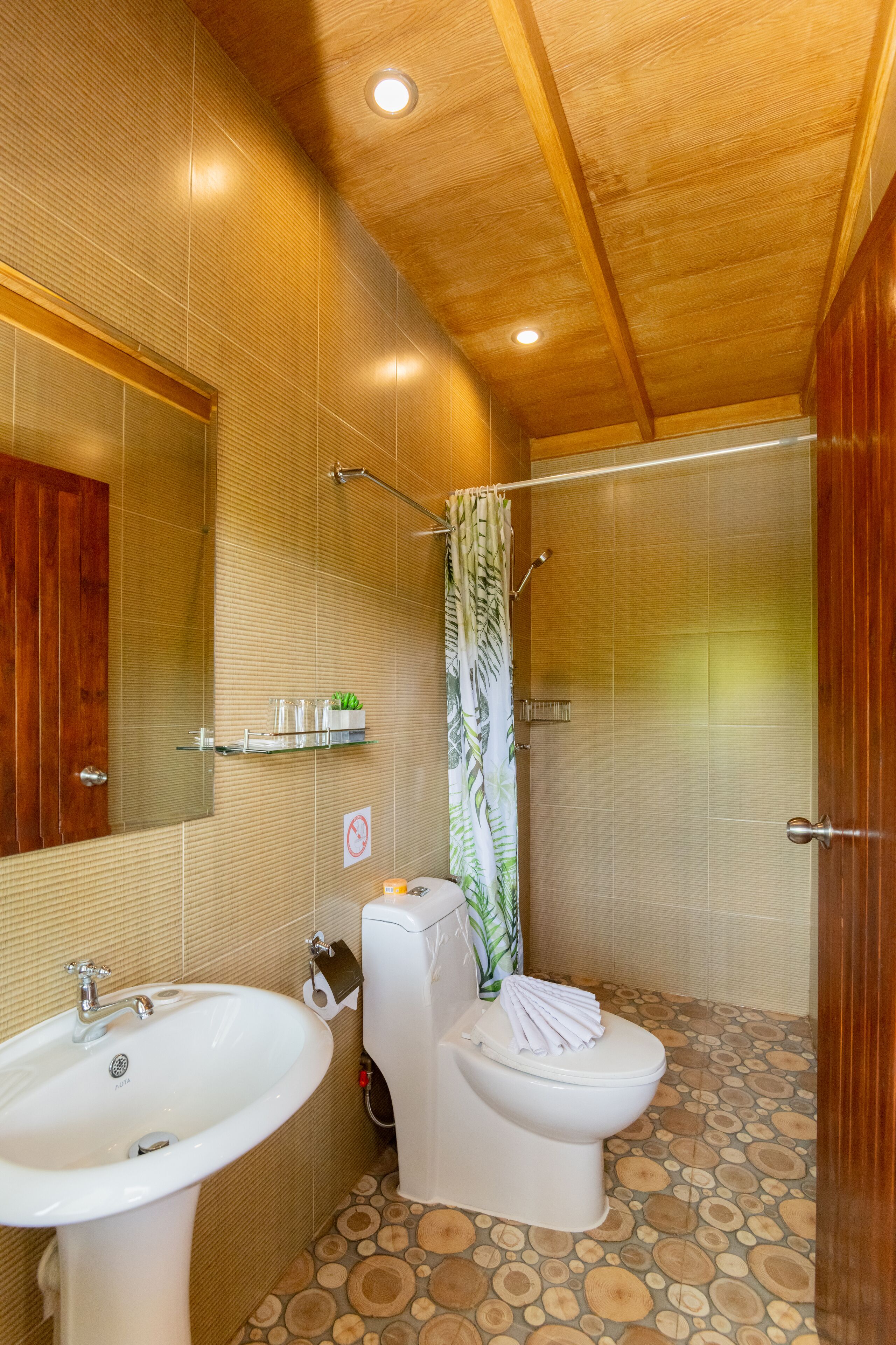 Khao Sok River Home Resort