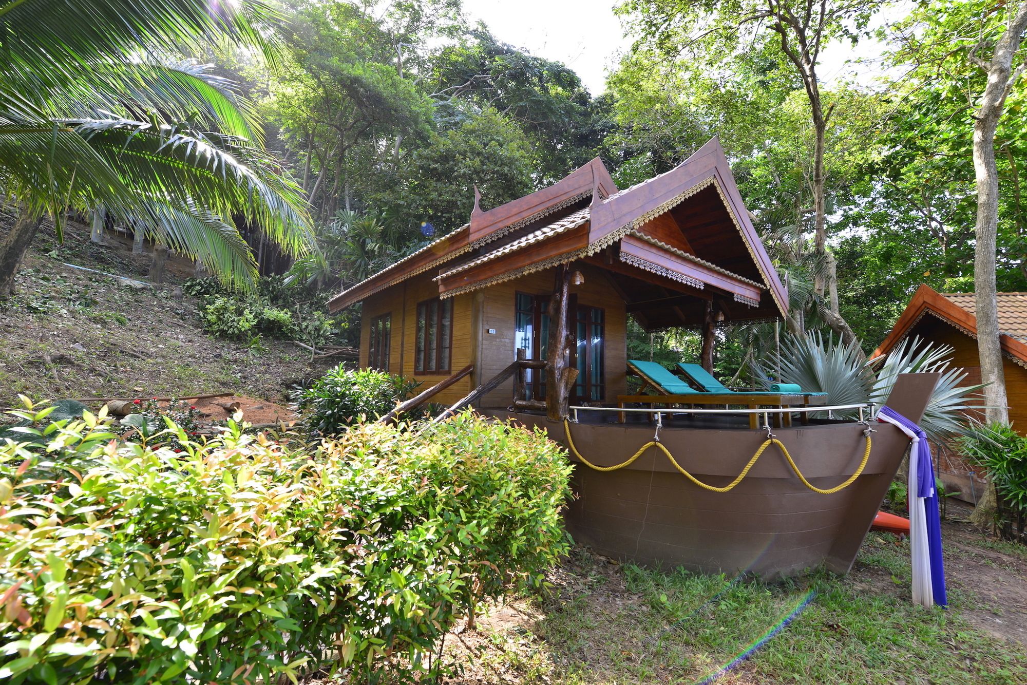 Koh Jum Ocean Beach Resort