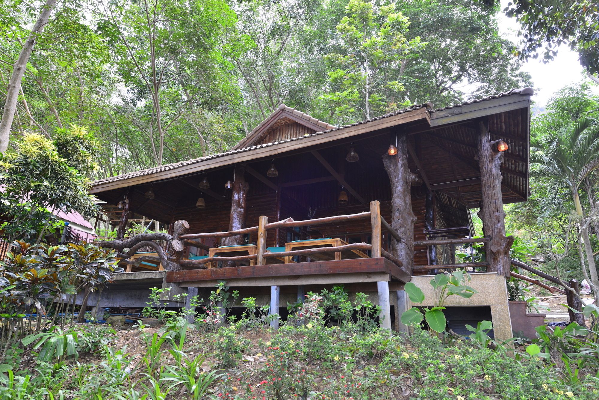Koh Jum Ocean Beach Resort