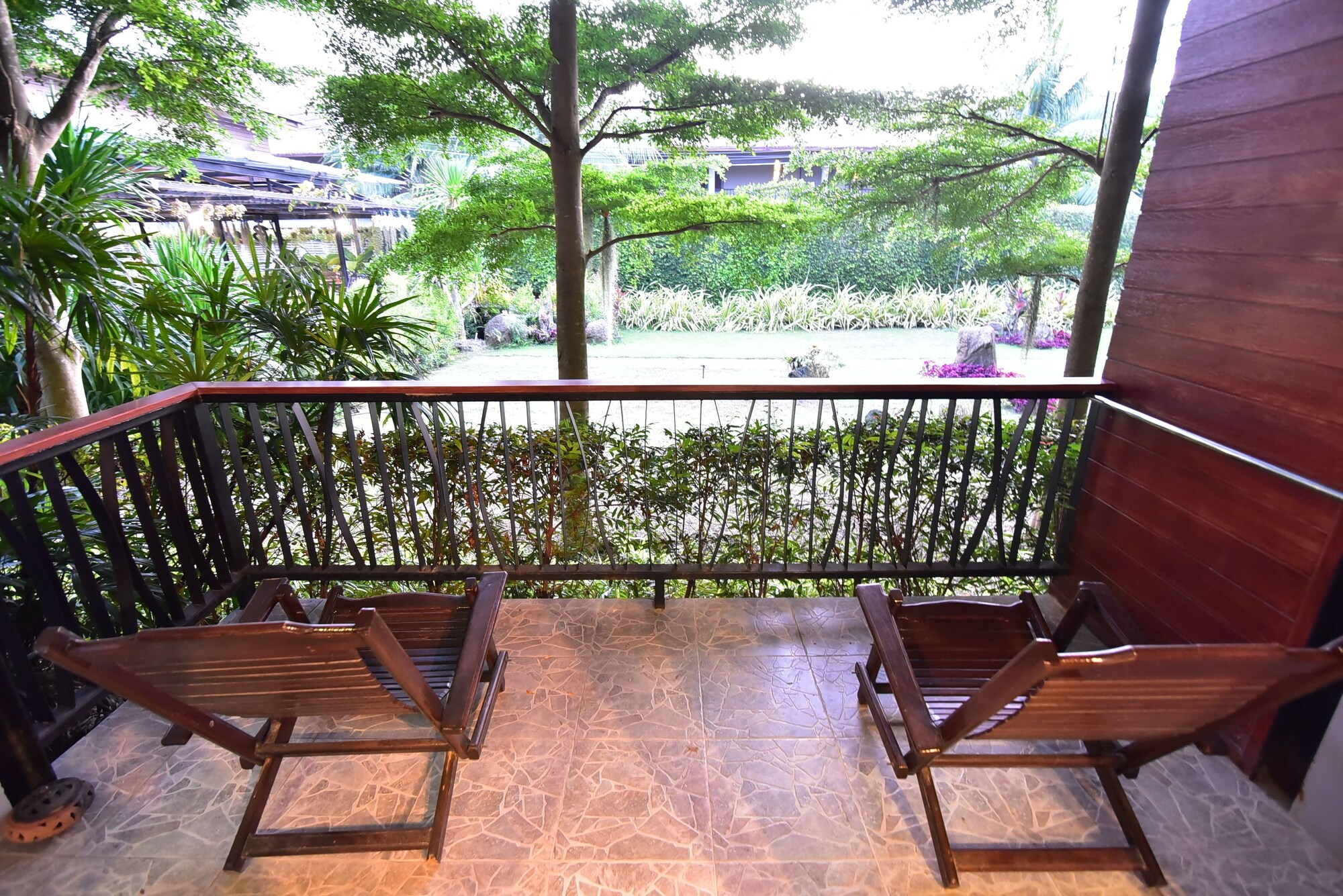 The Breeze Lipe Resort