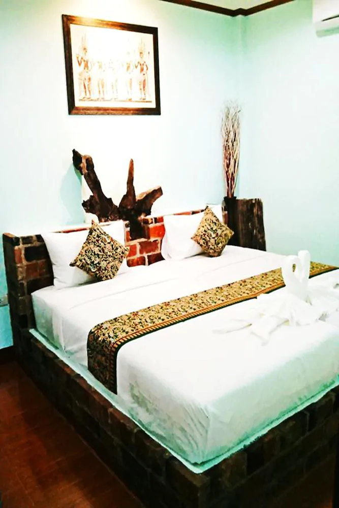 Baan Long Beach