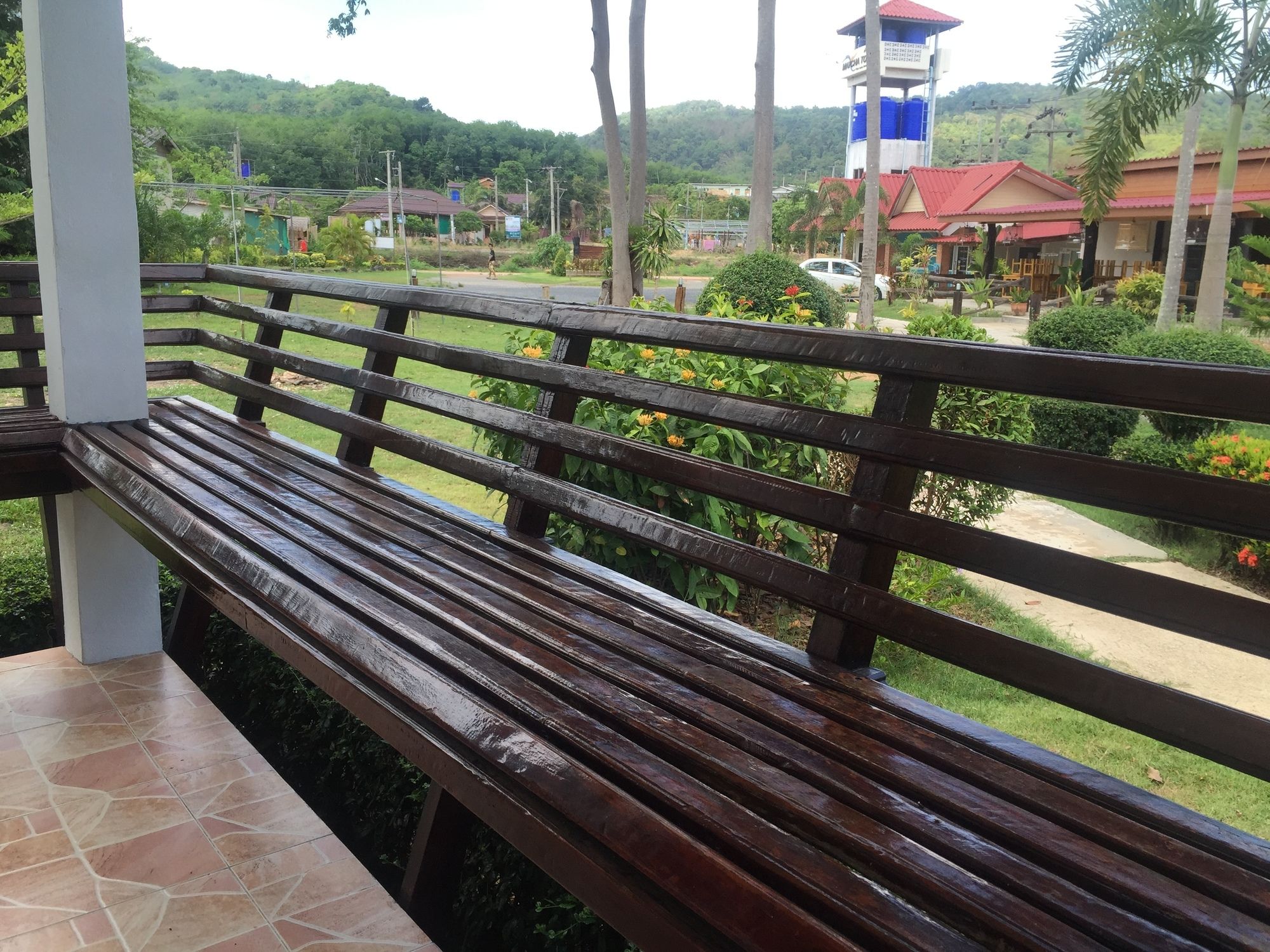 Hana Lanta Resort