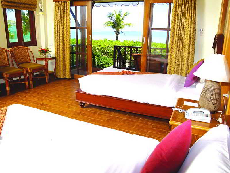 Lanta Casuarina Beach Resort