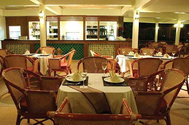 Lanta Casuarina Beach Resort