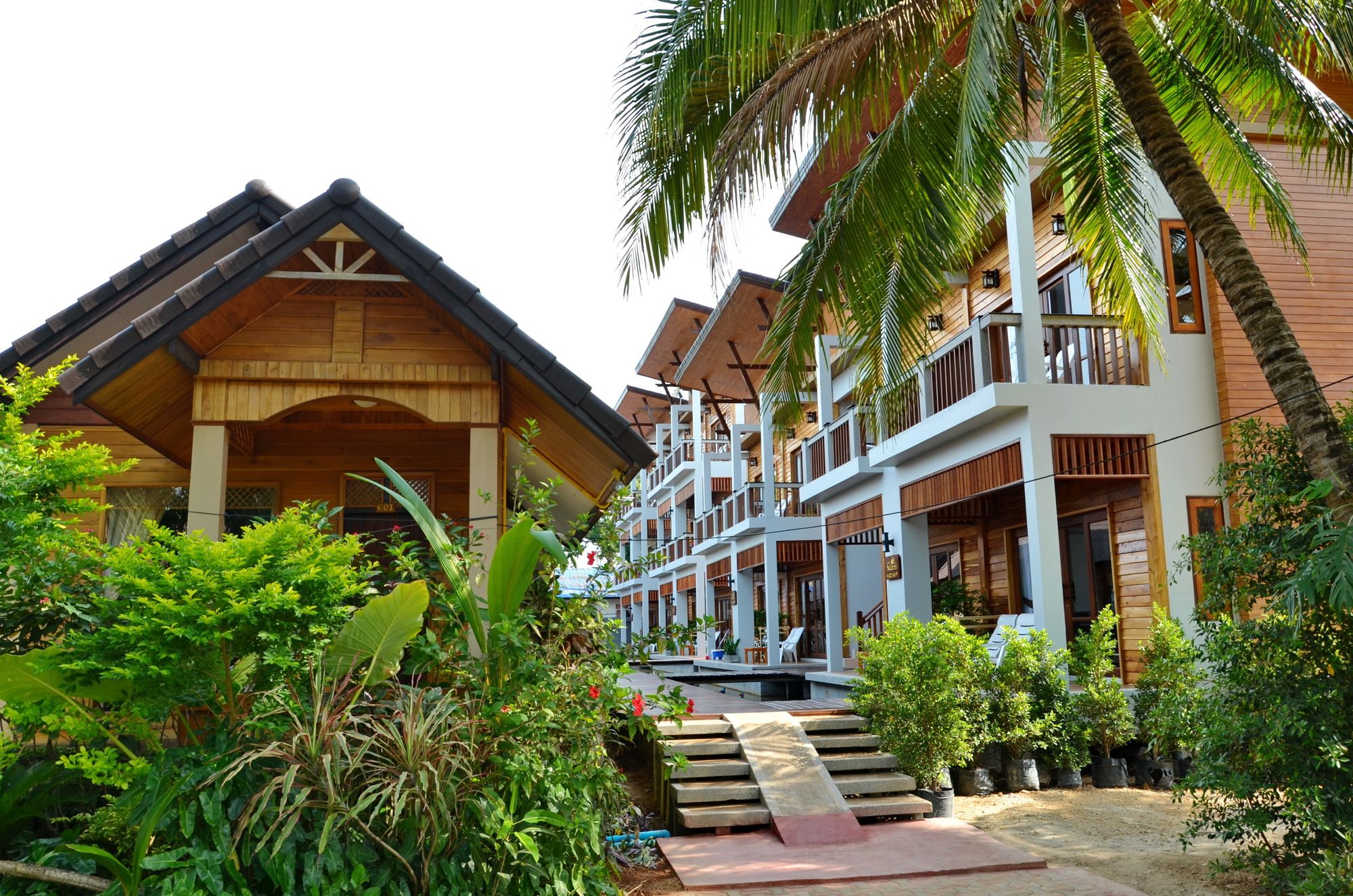 Lanta Miami Resort