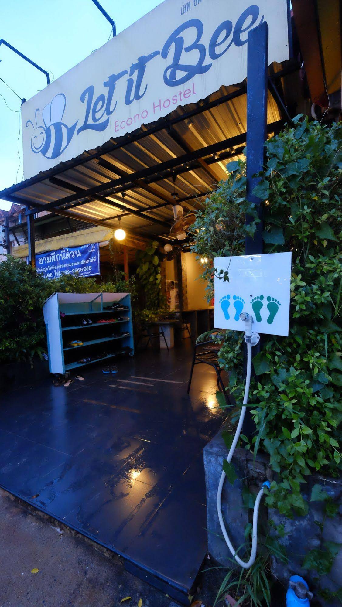 Let It Bee Econo Hostel
