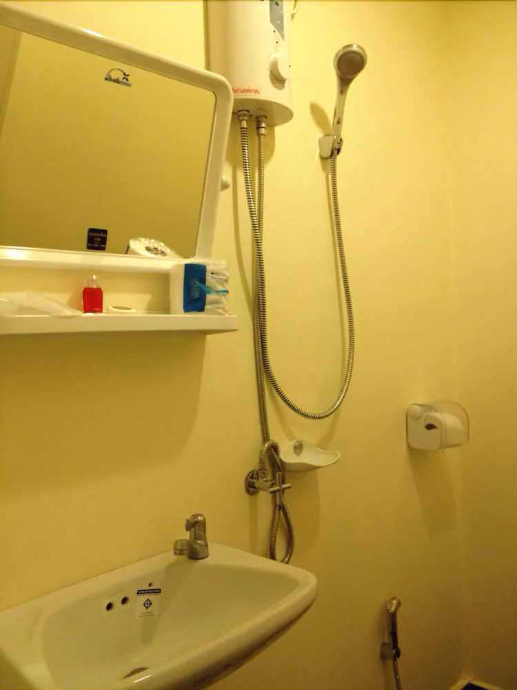 Shine Talay Guesthouse