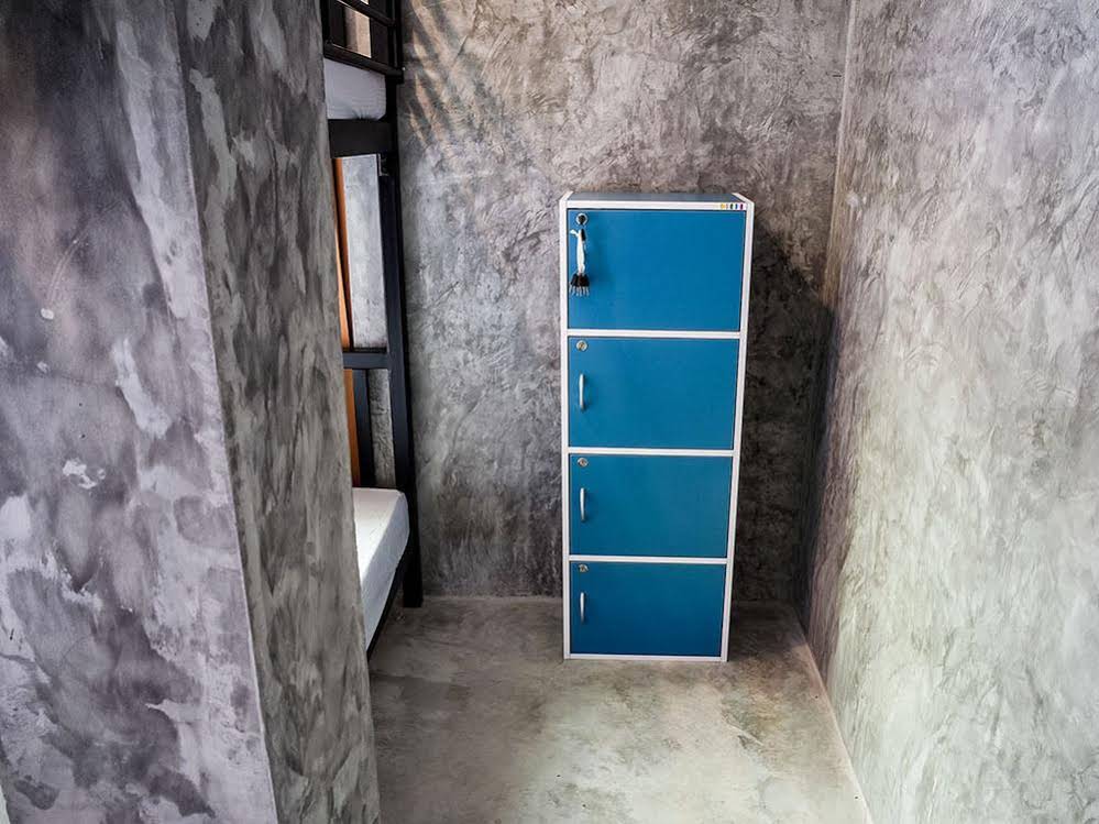 Tonmai Suites
