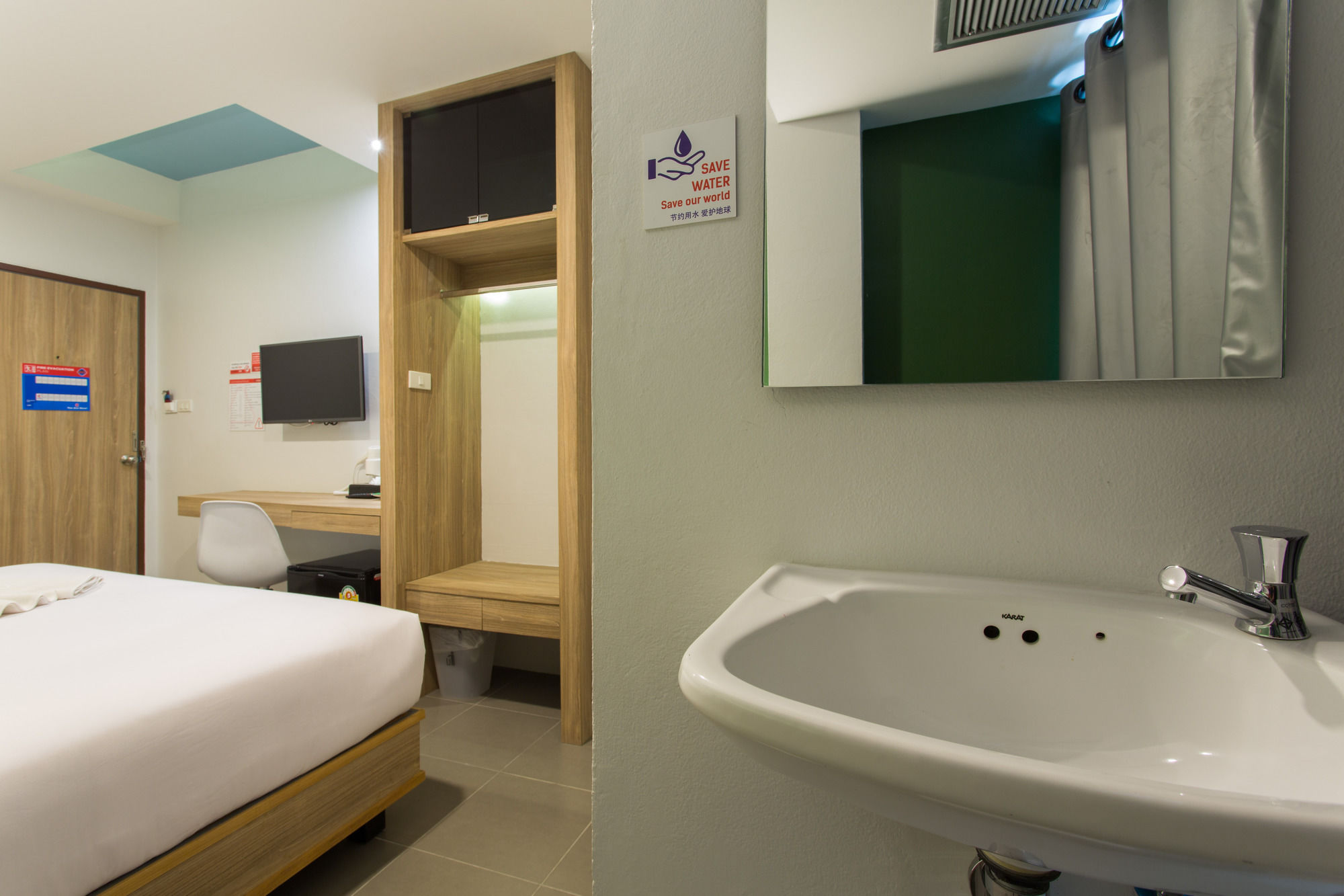 City Hotel