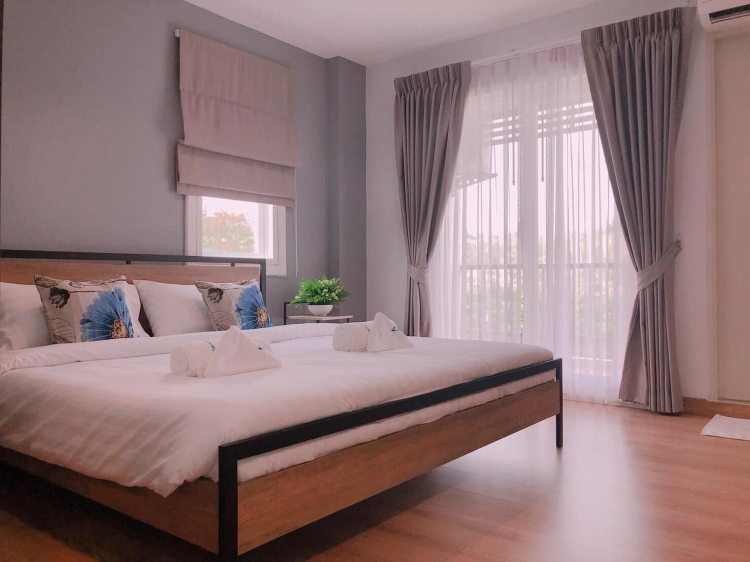 Living at Sphere Apartment