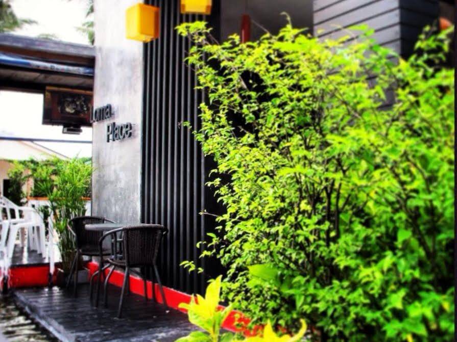 Loma Place Hotel
