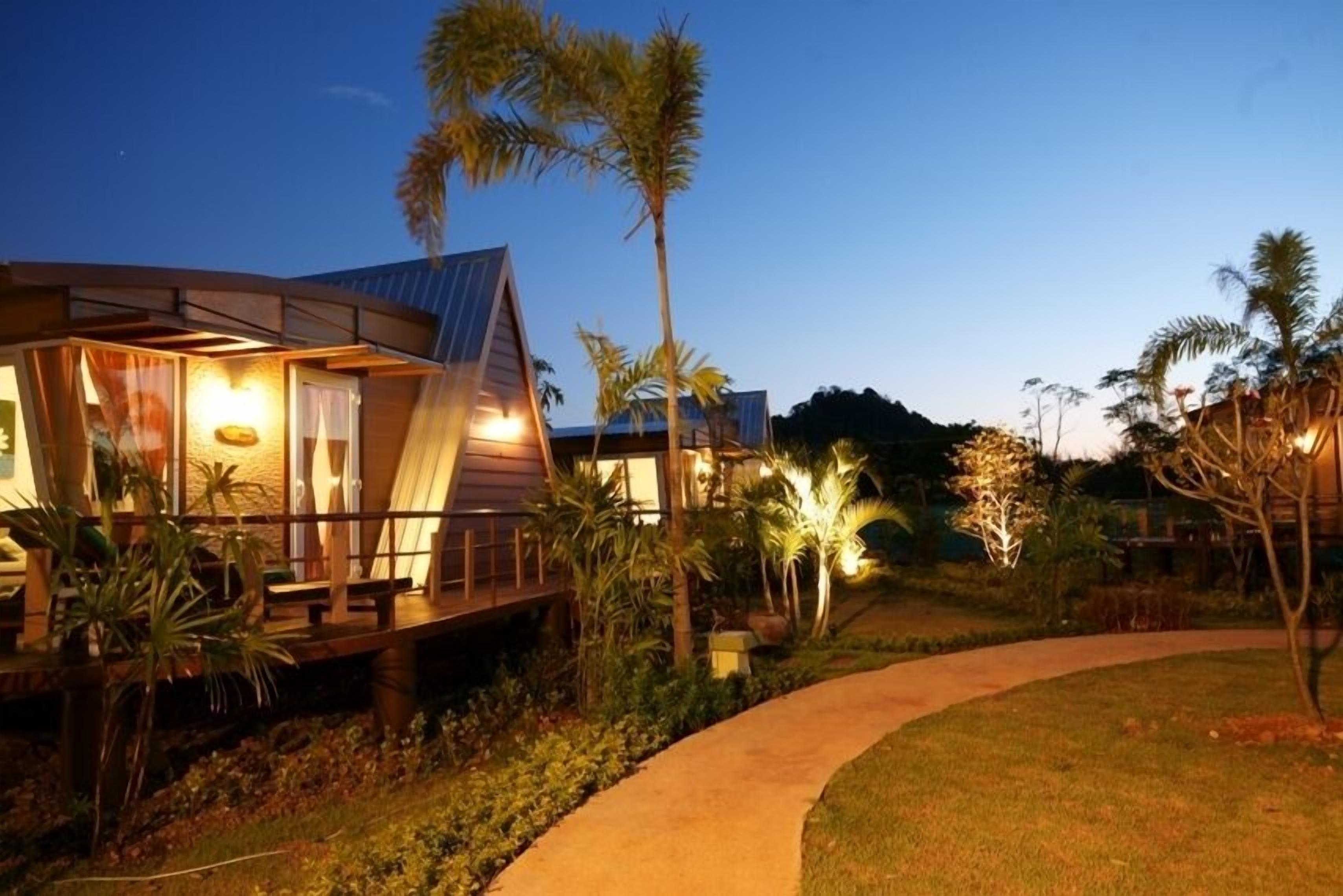 Palm Paradise Resort