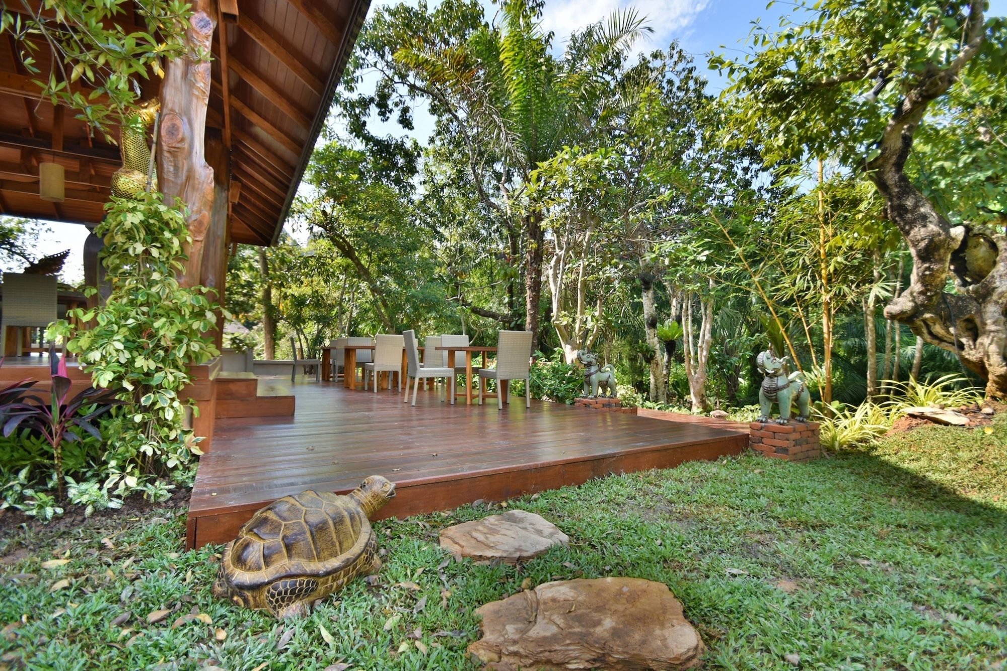 The Nine Thipthara Resort