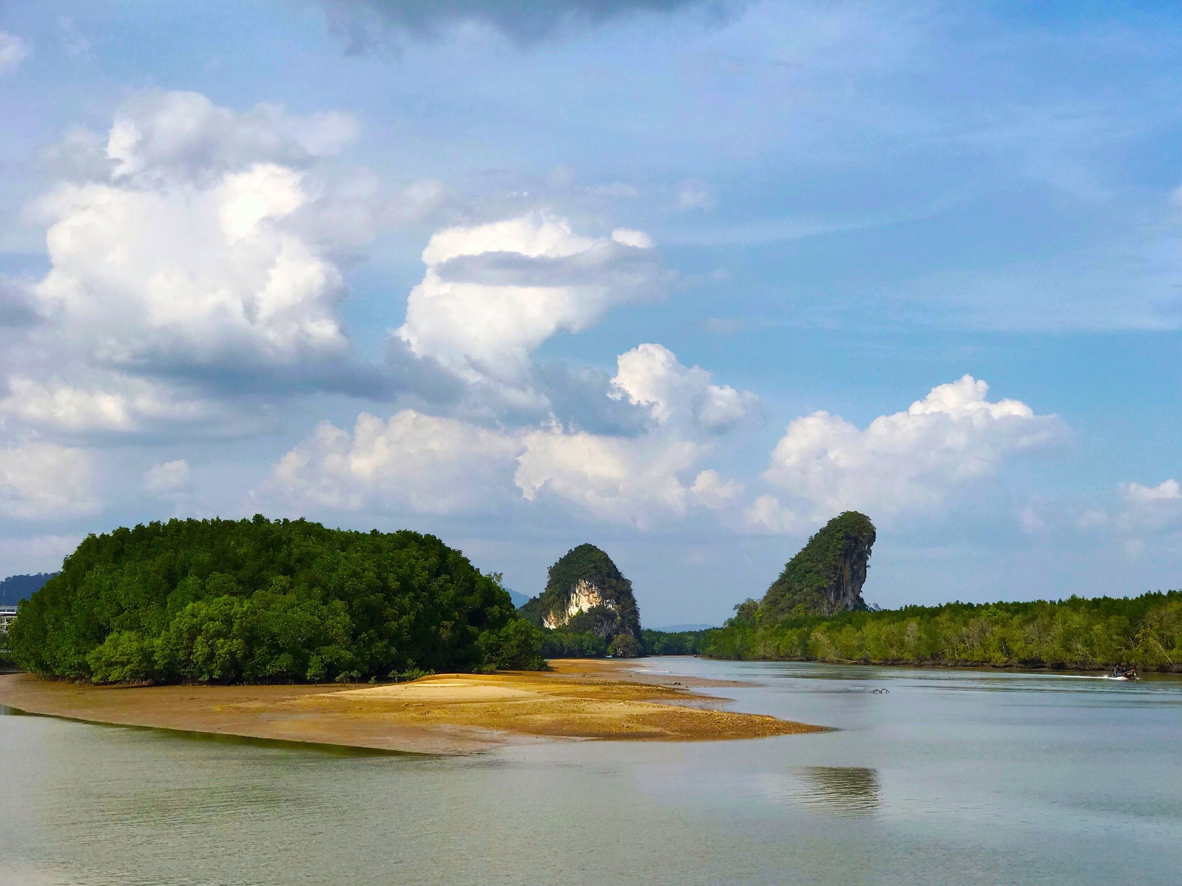 Wanarom Residence Hotel