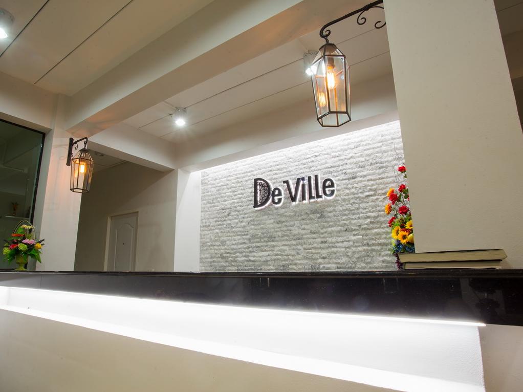 De Ville Nakhon