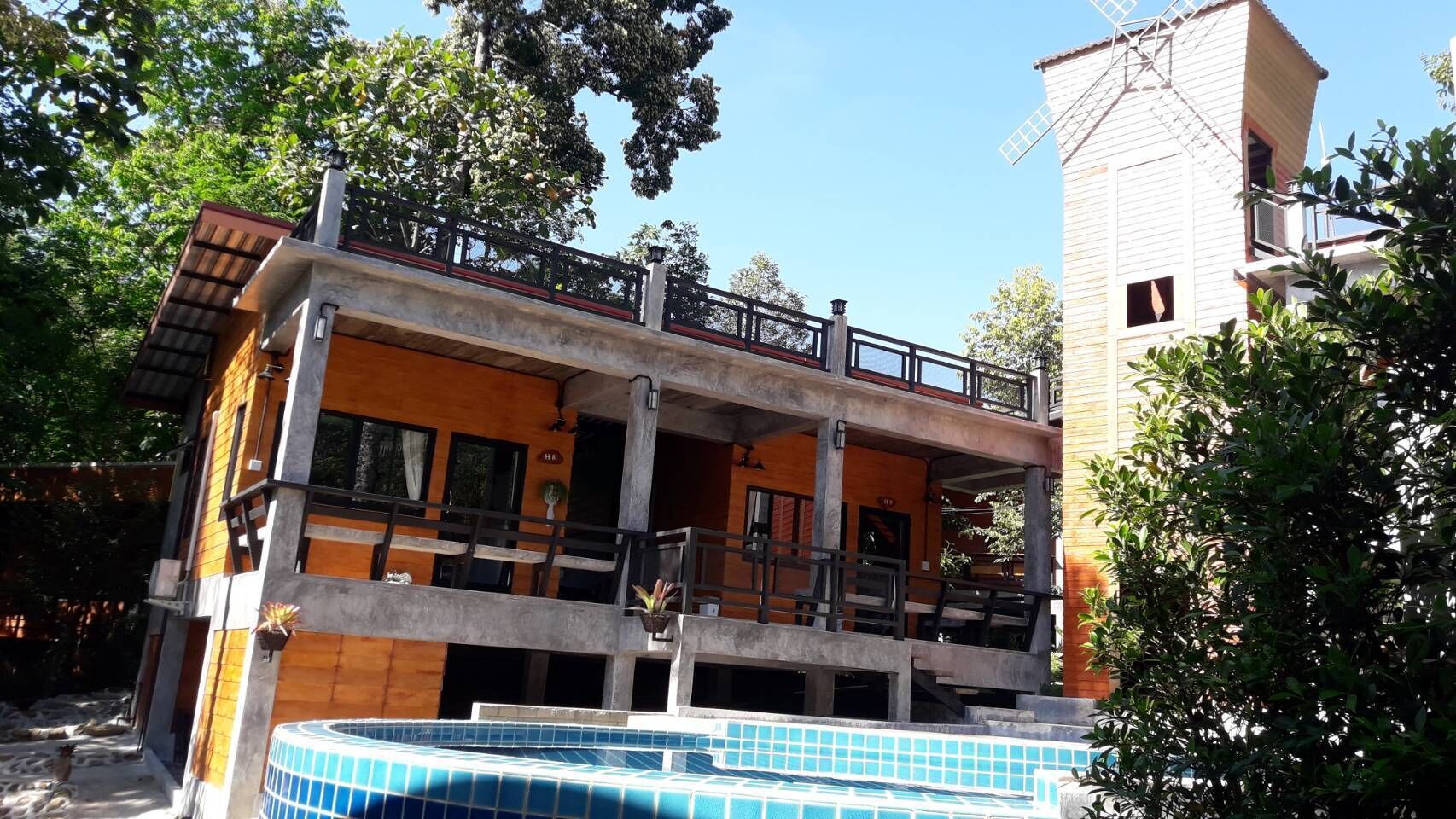 Plainam Resort
