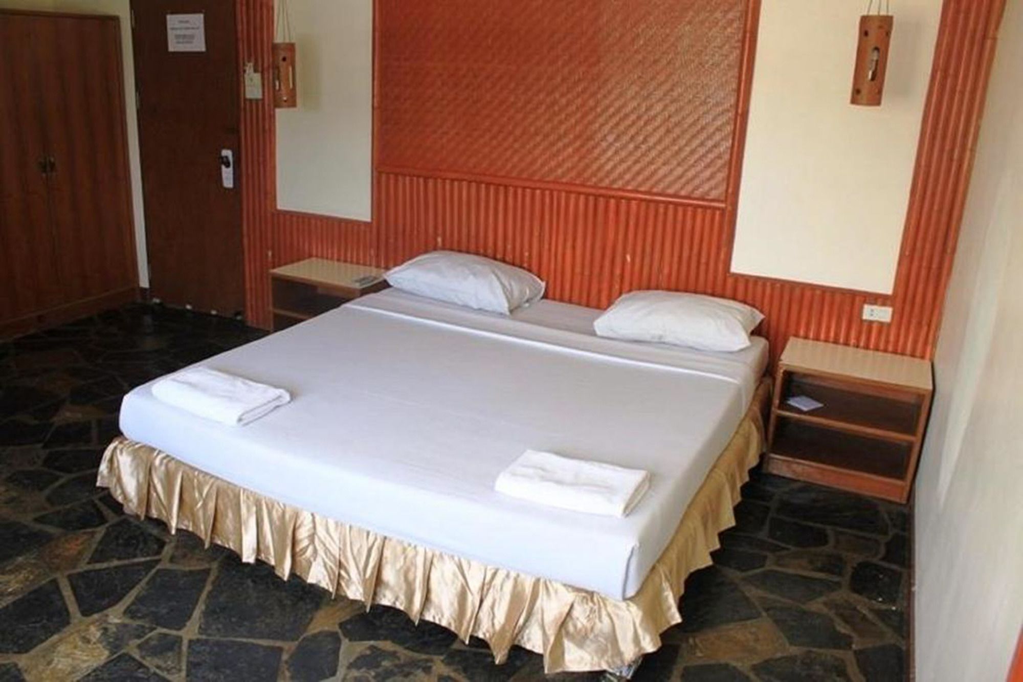 Phi Phi Inn