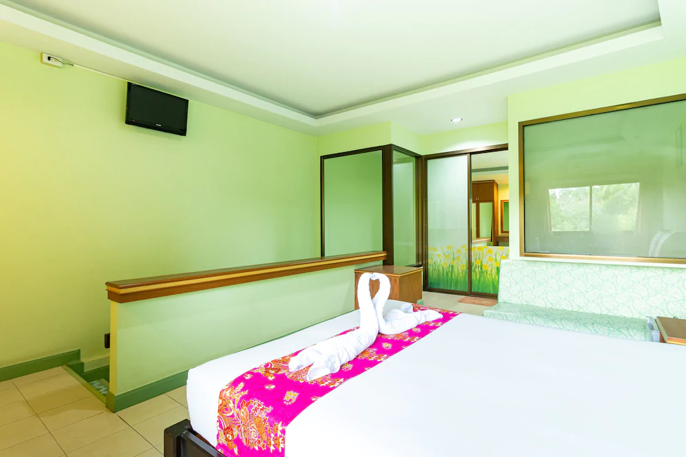 Khum Suk Resort