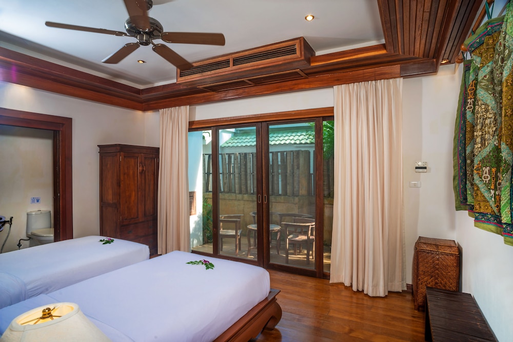 Baan Banburee