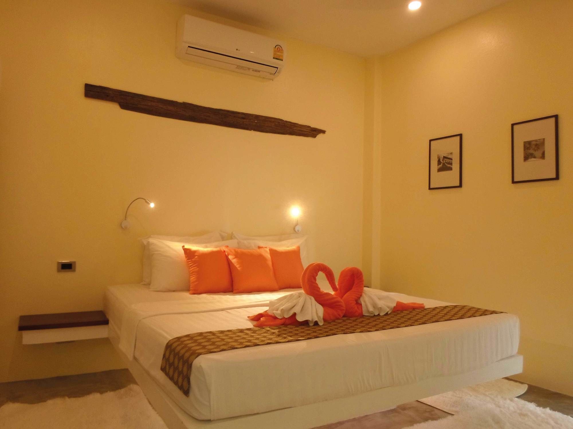 Chuan Chom Villas
